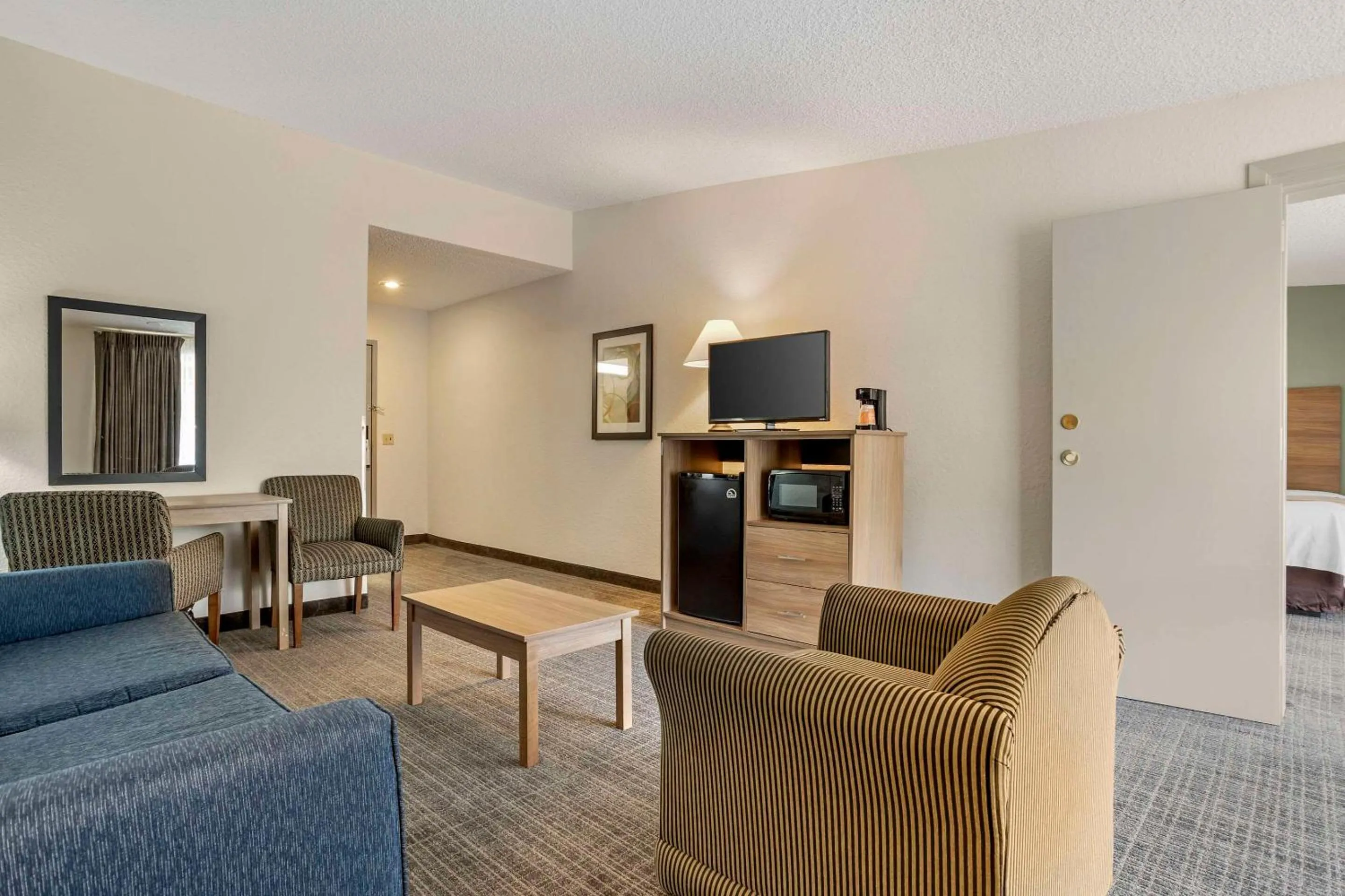 Bedroom in Quality Inn & Suites NRG Park - Medical Center