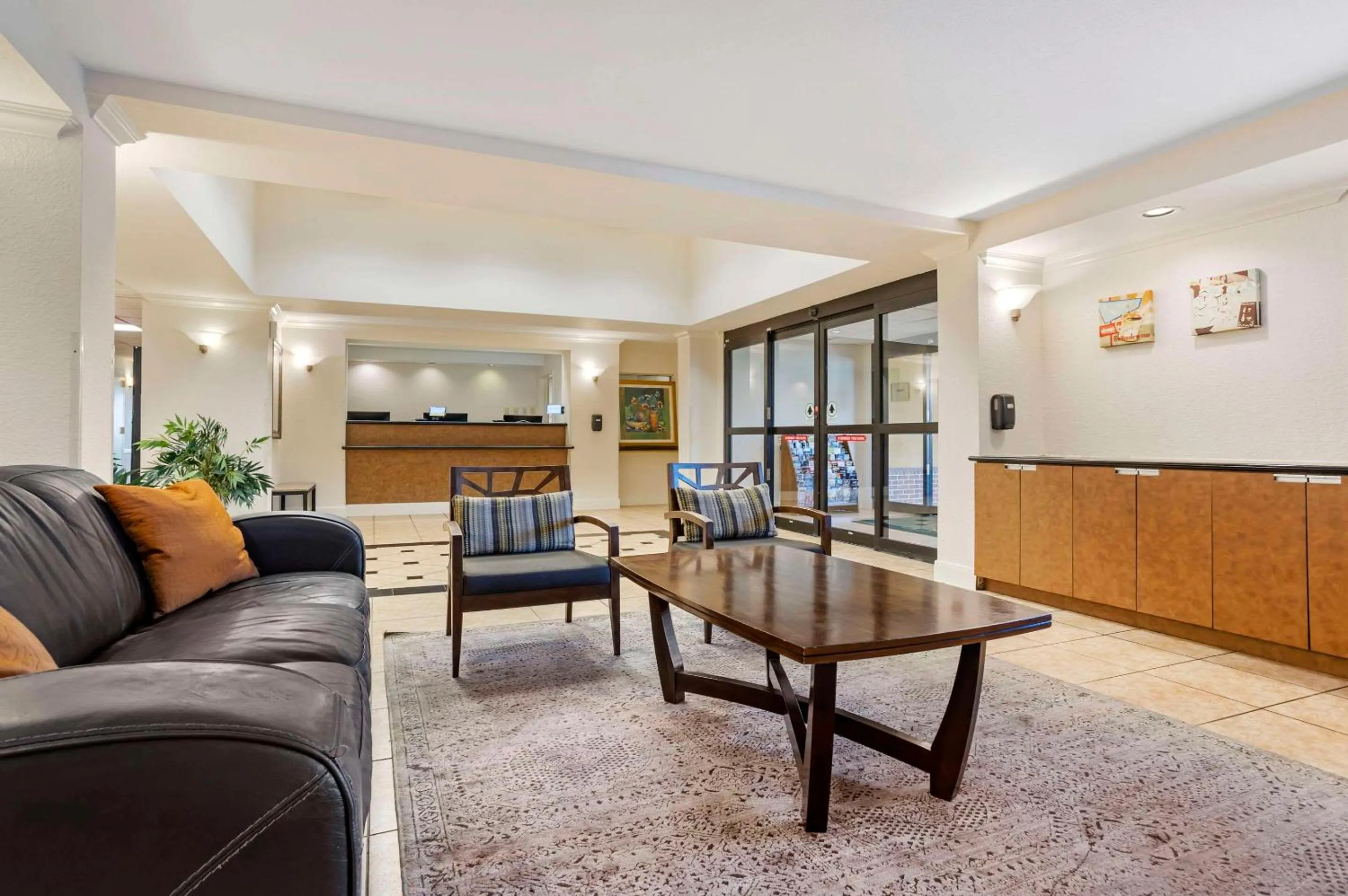 Lobby or reception in Quality Inn & Suites NRG Park - Medical Center