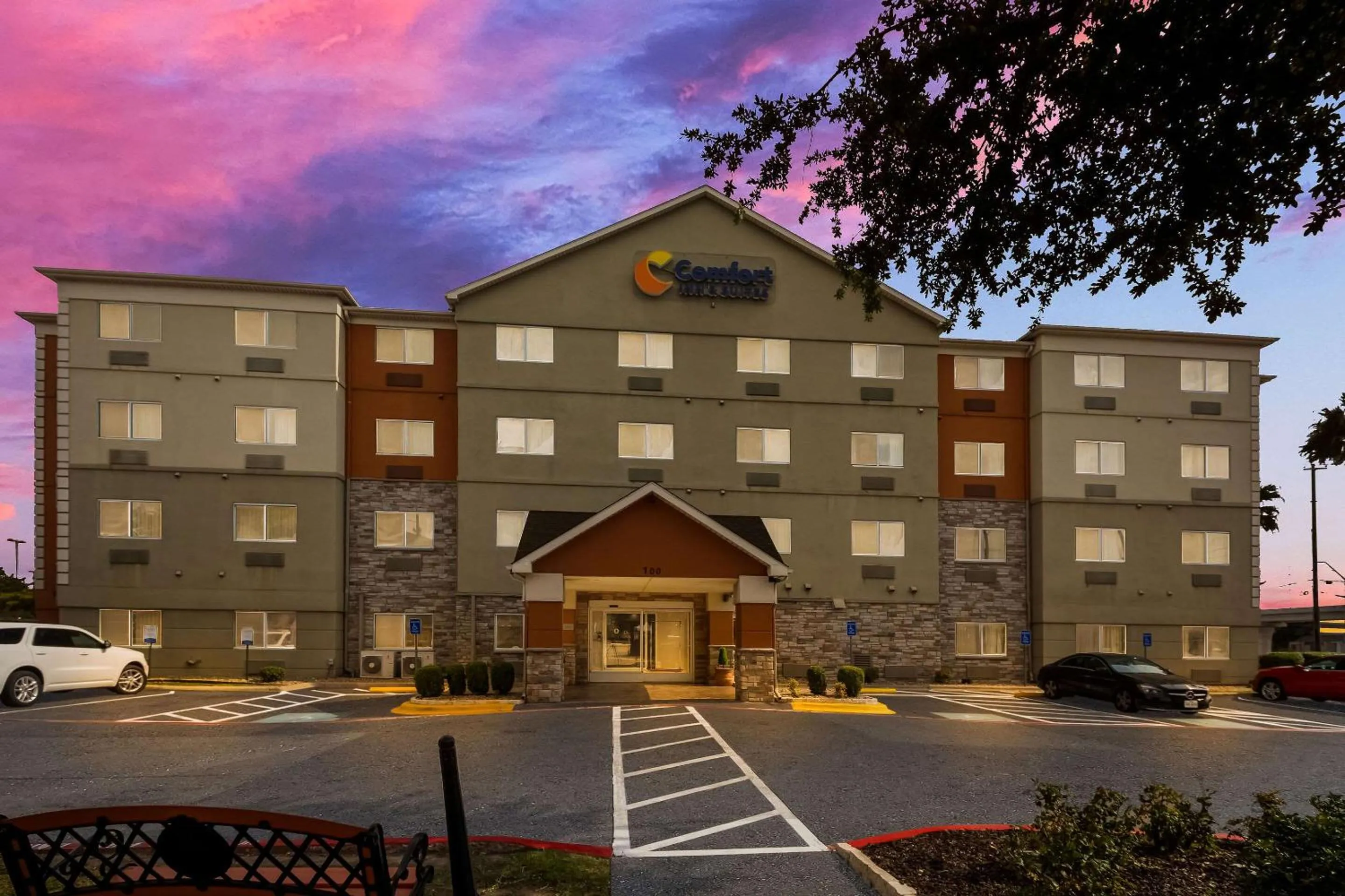 Property building in Comfort Inn & Suites Austin North Loop