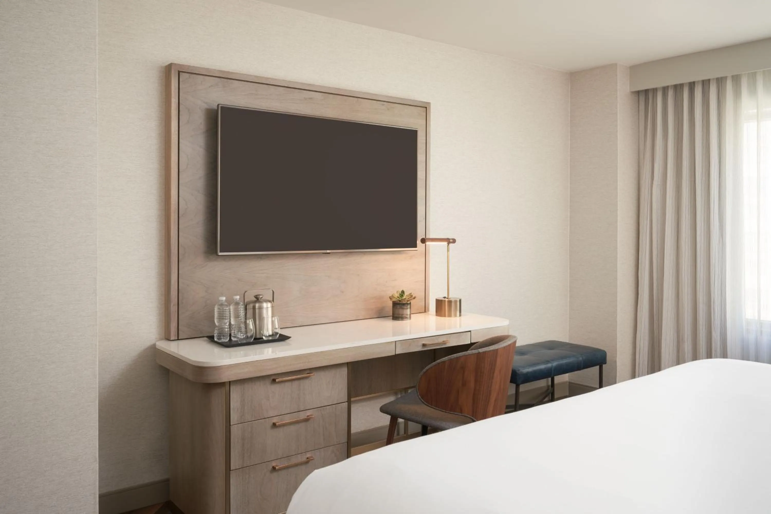 Bedroom, Bed in The Westin Indianapolis