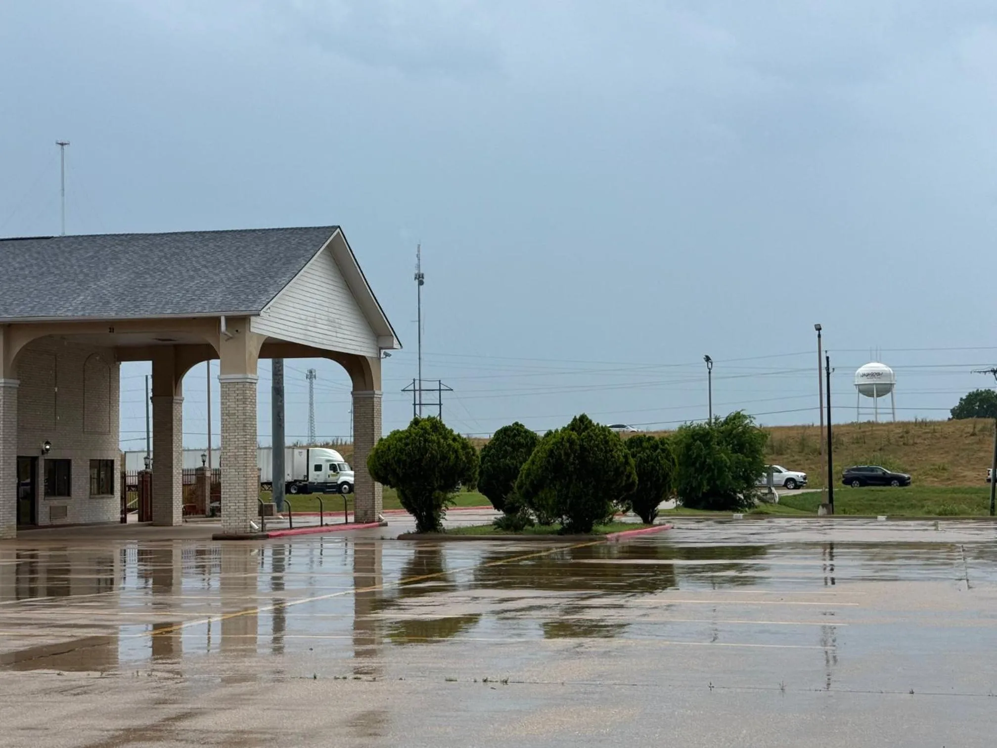 Property building in Days Inn by Wyndham Navasota