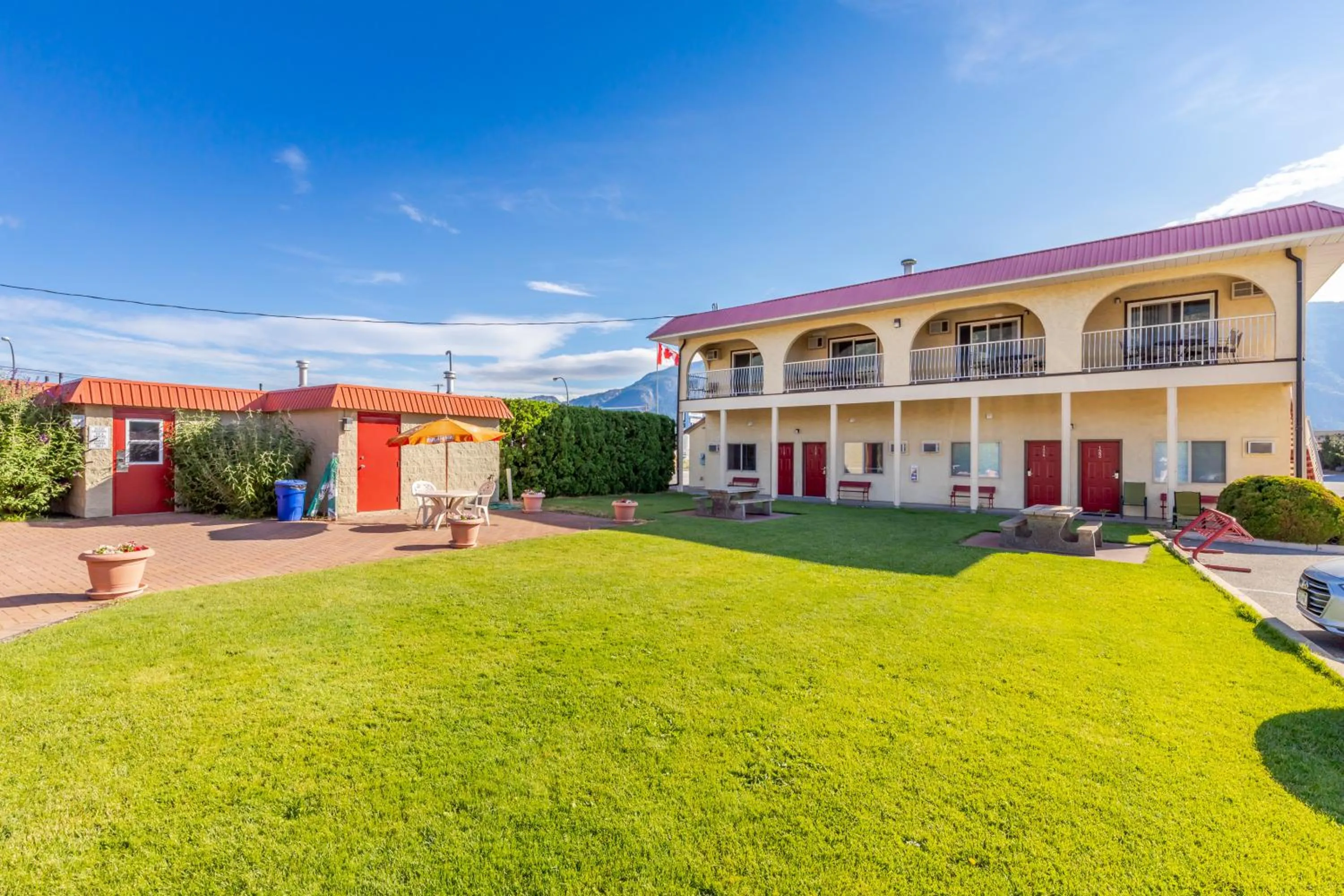 Property building in Westridge Motor Inn