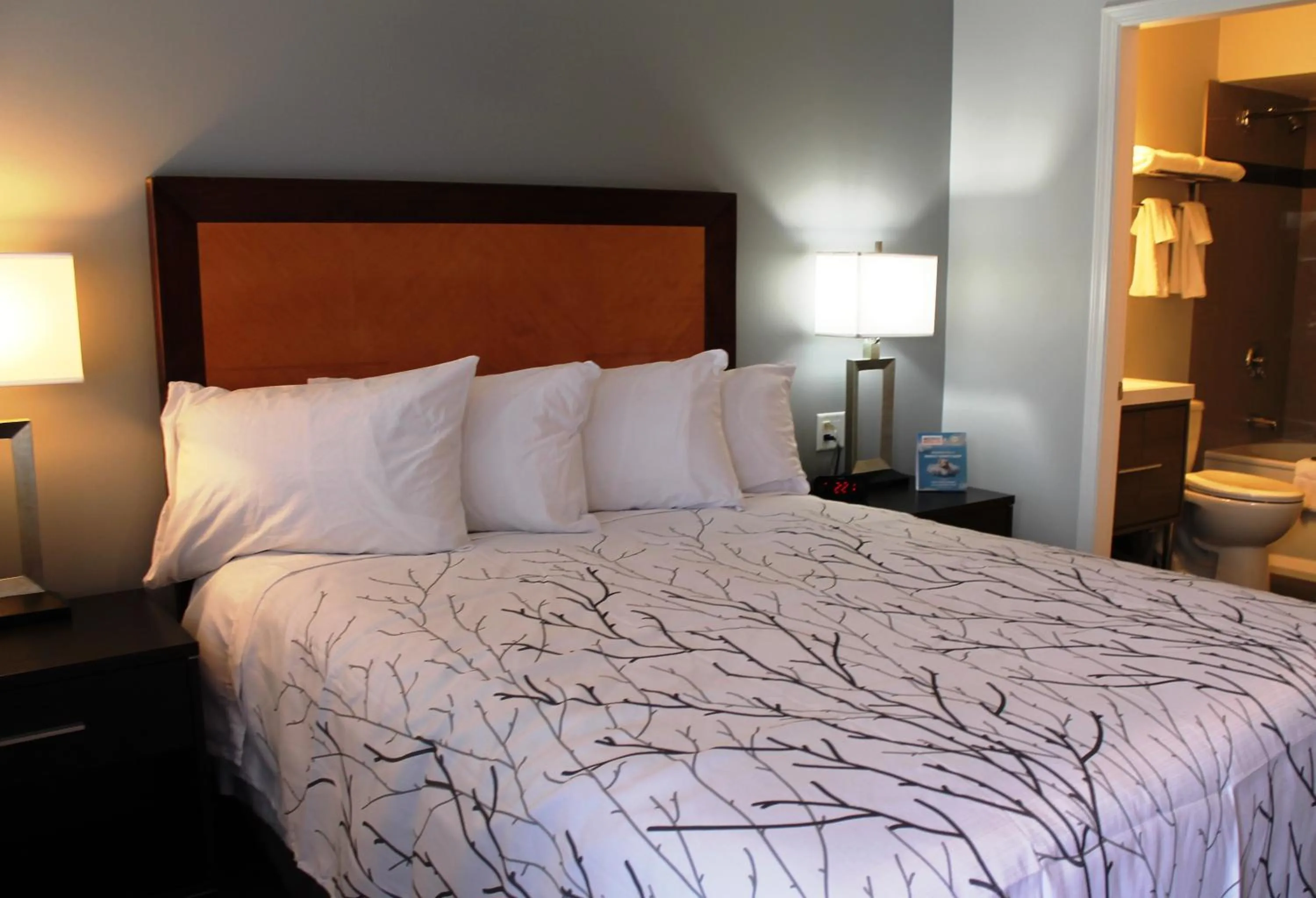 Bed in Westridge Motor Inn