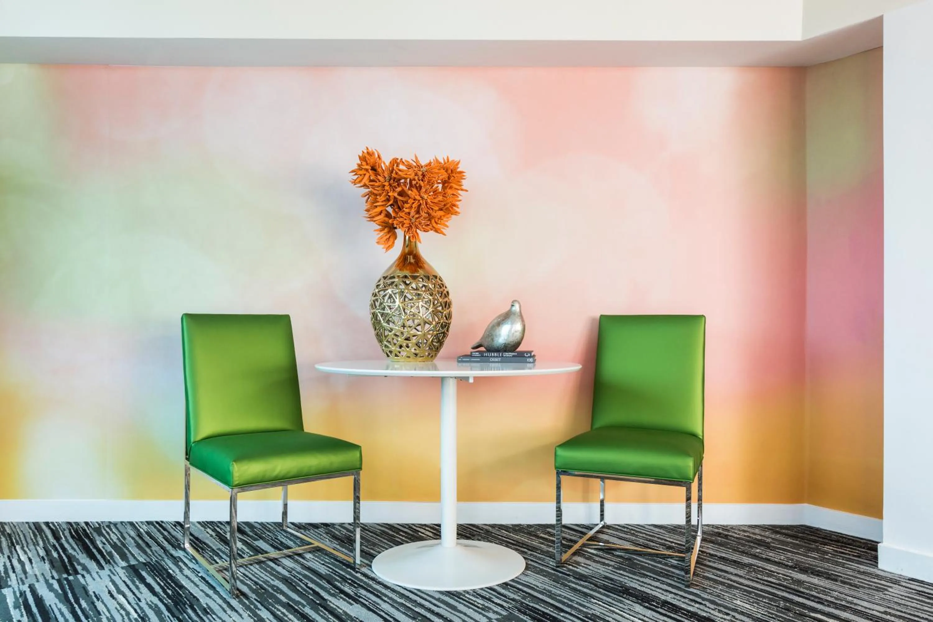 Seating area in Hotel Derek Houston Galleria