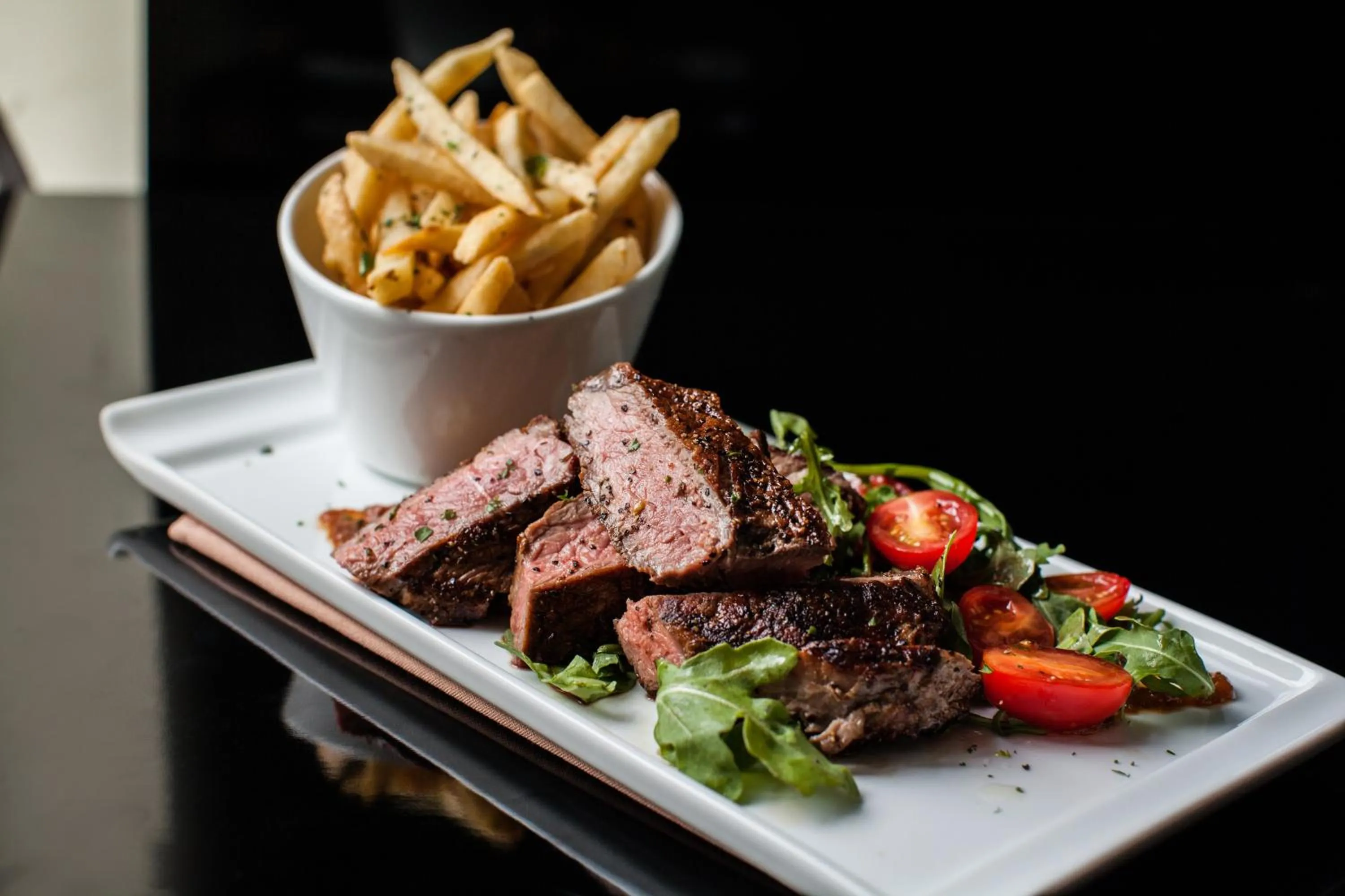 Restaurant/places to eat in Hotel Derek Houston Galleria