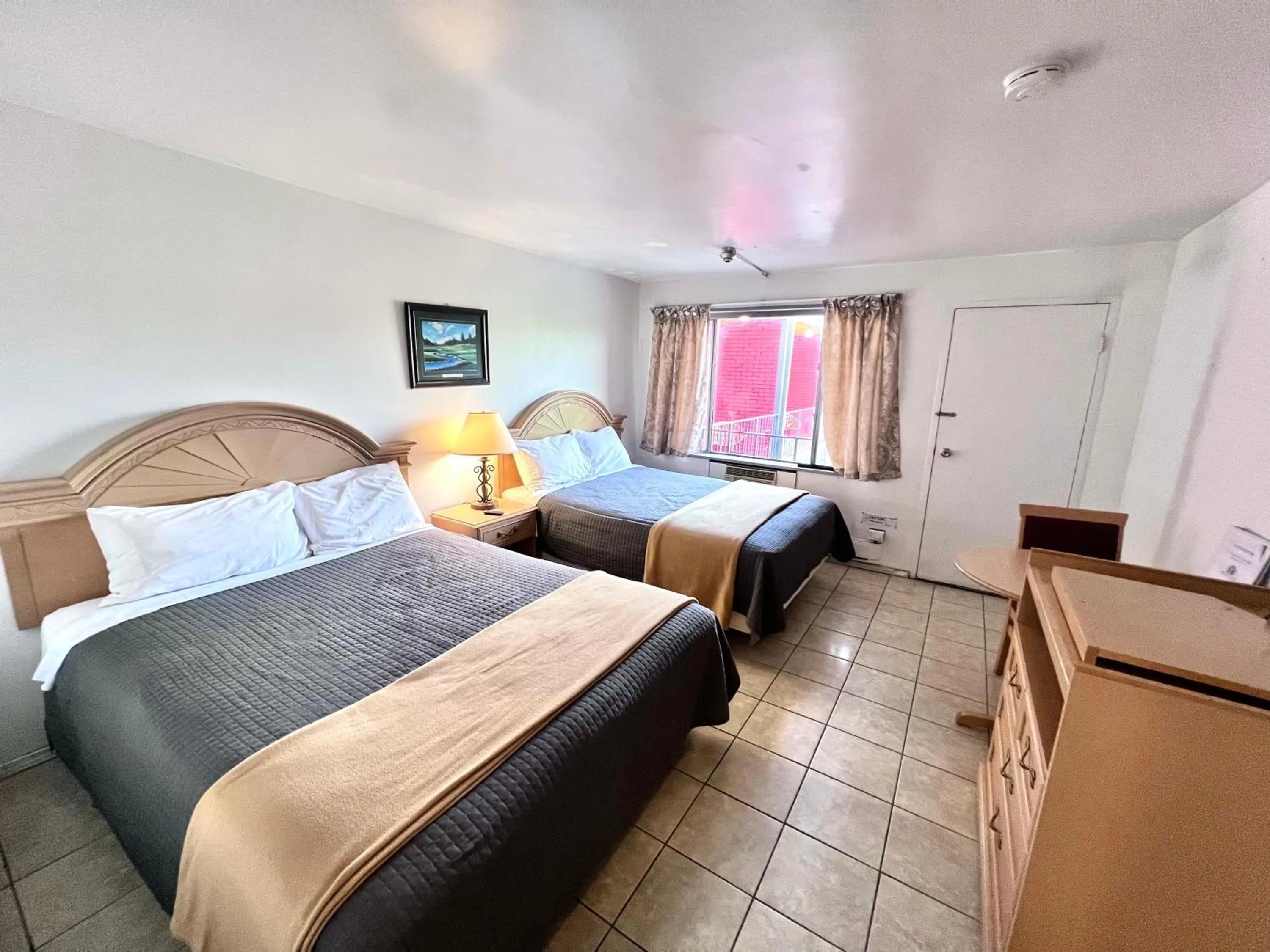 Bed in 6267 Persepolis Inn