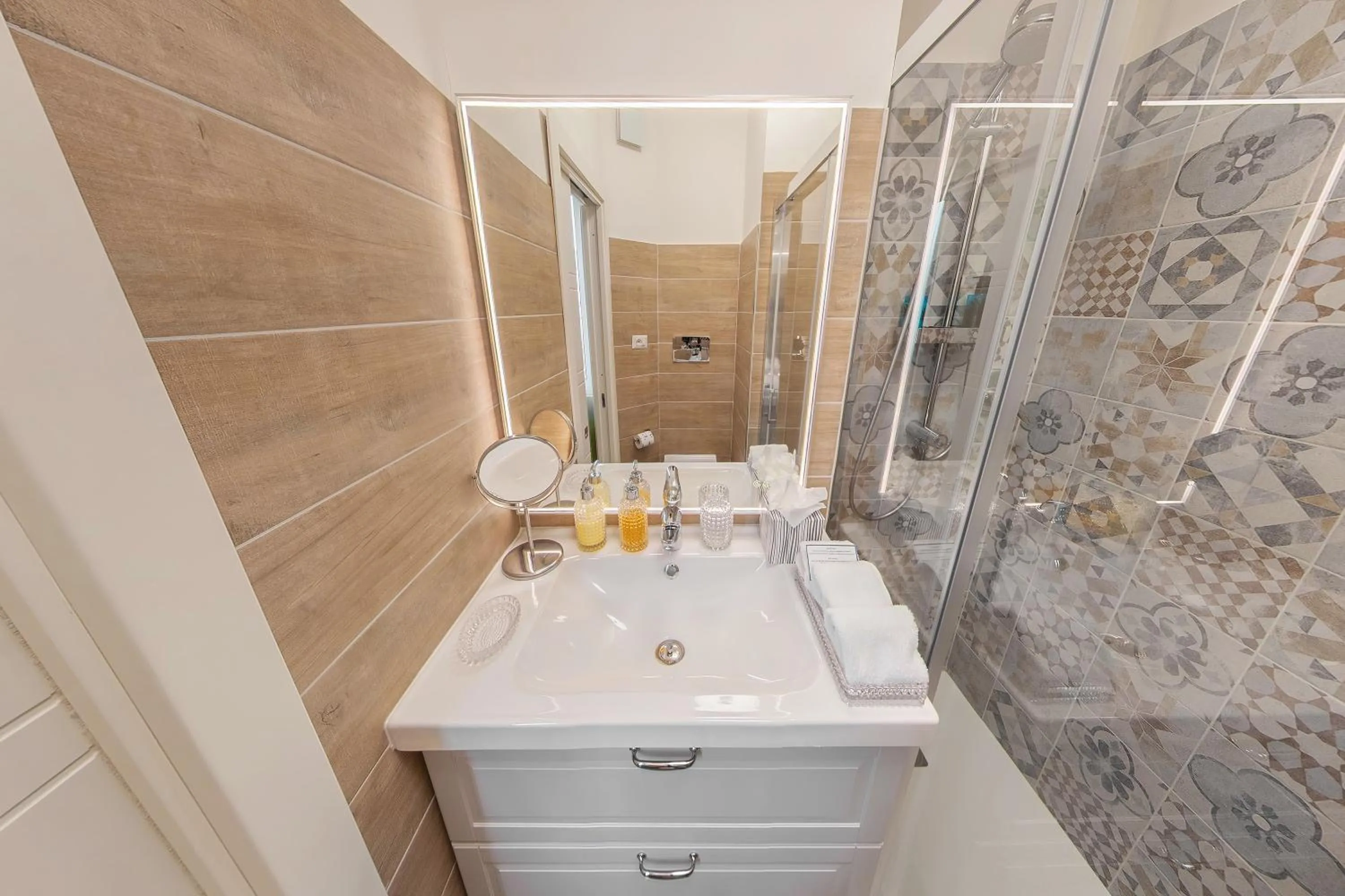 Shower in Maison de Famille