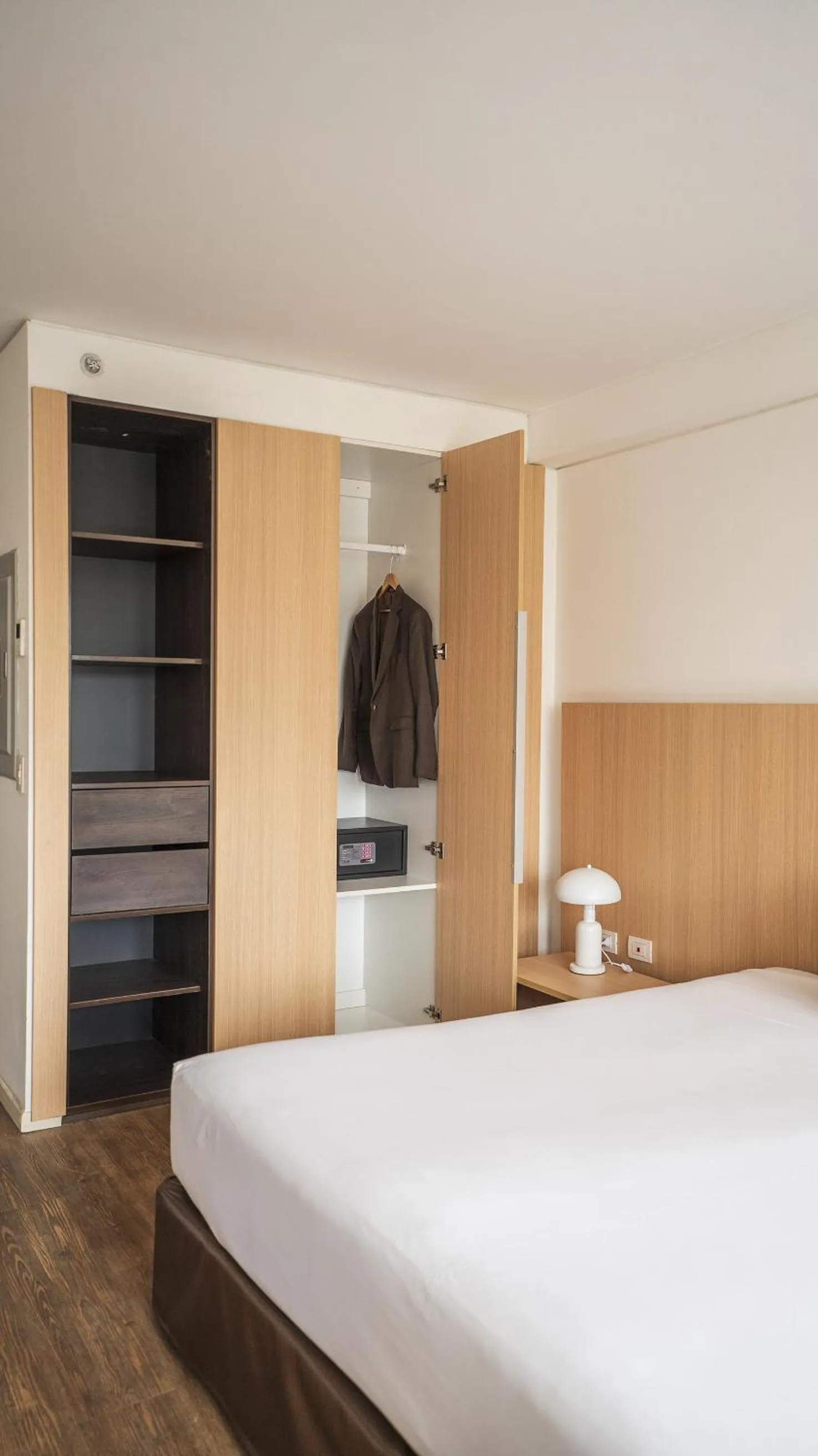 Bed in Dazzler by Wyndham Lima Miraflores