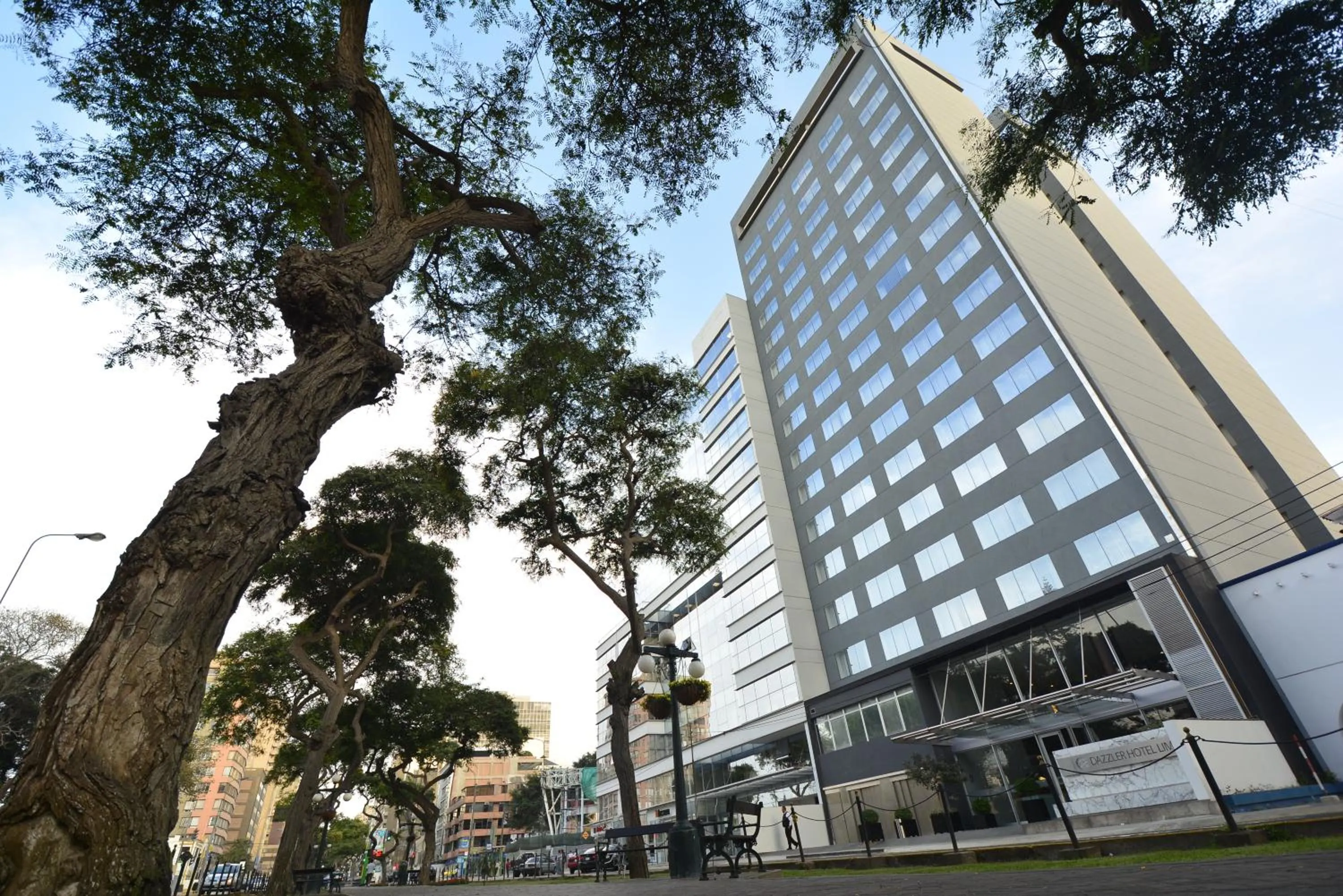 Facade/entrance in Dazzler by Wyndham Lima Miraflores