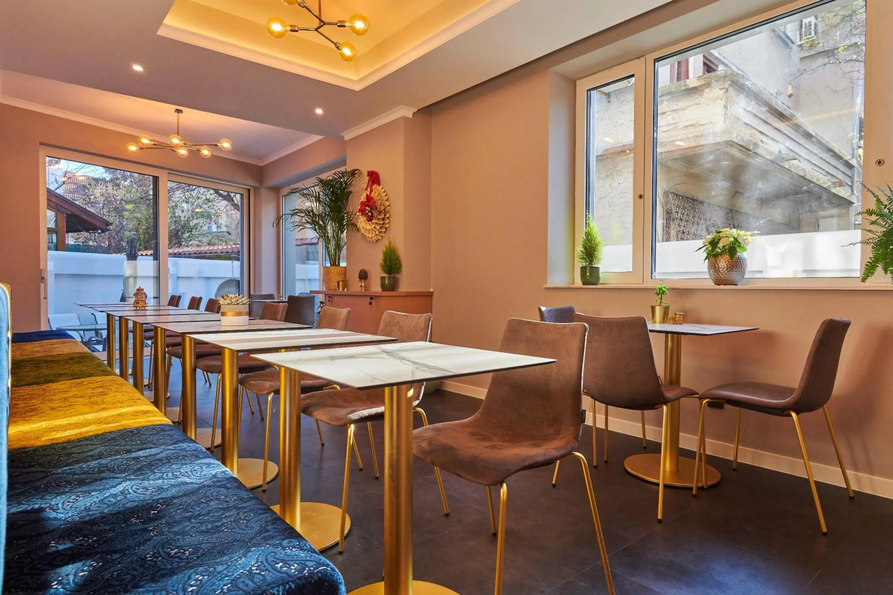 Restaurant/places to eat in Pergola Boutique Hotel