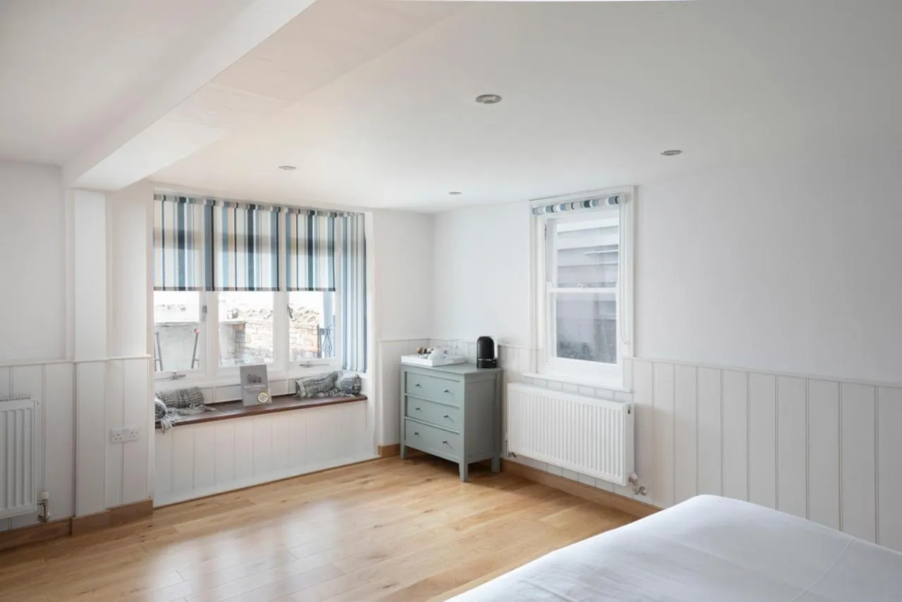 Bed in Stag Cottage, Sea wall