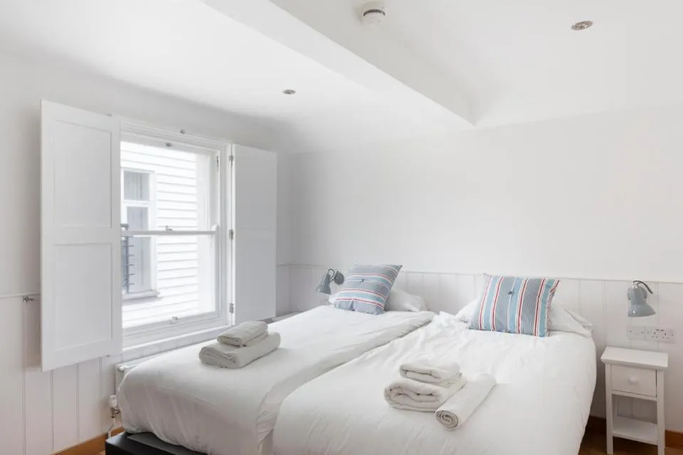 Bed in Stag Cottage, Sea wall