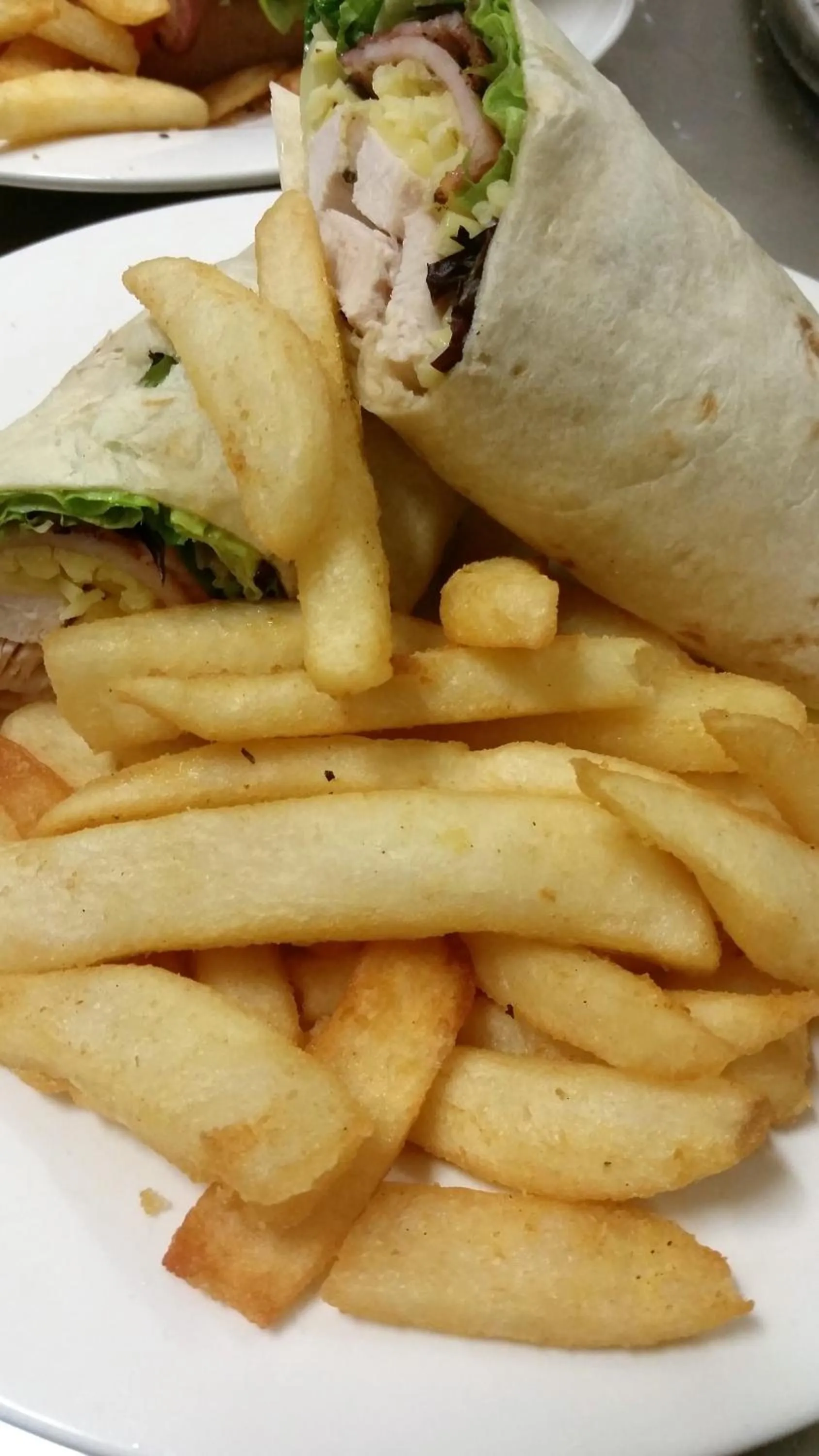 Restaurant/places to eat in Dooleys Tavern and Motel Capella