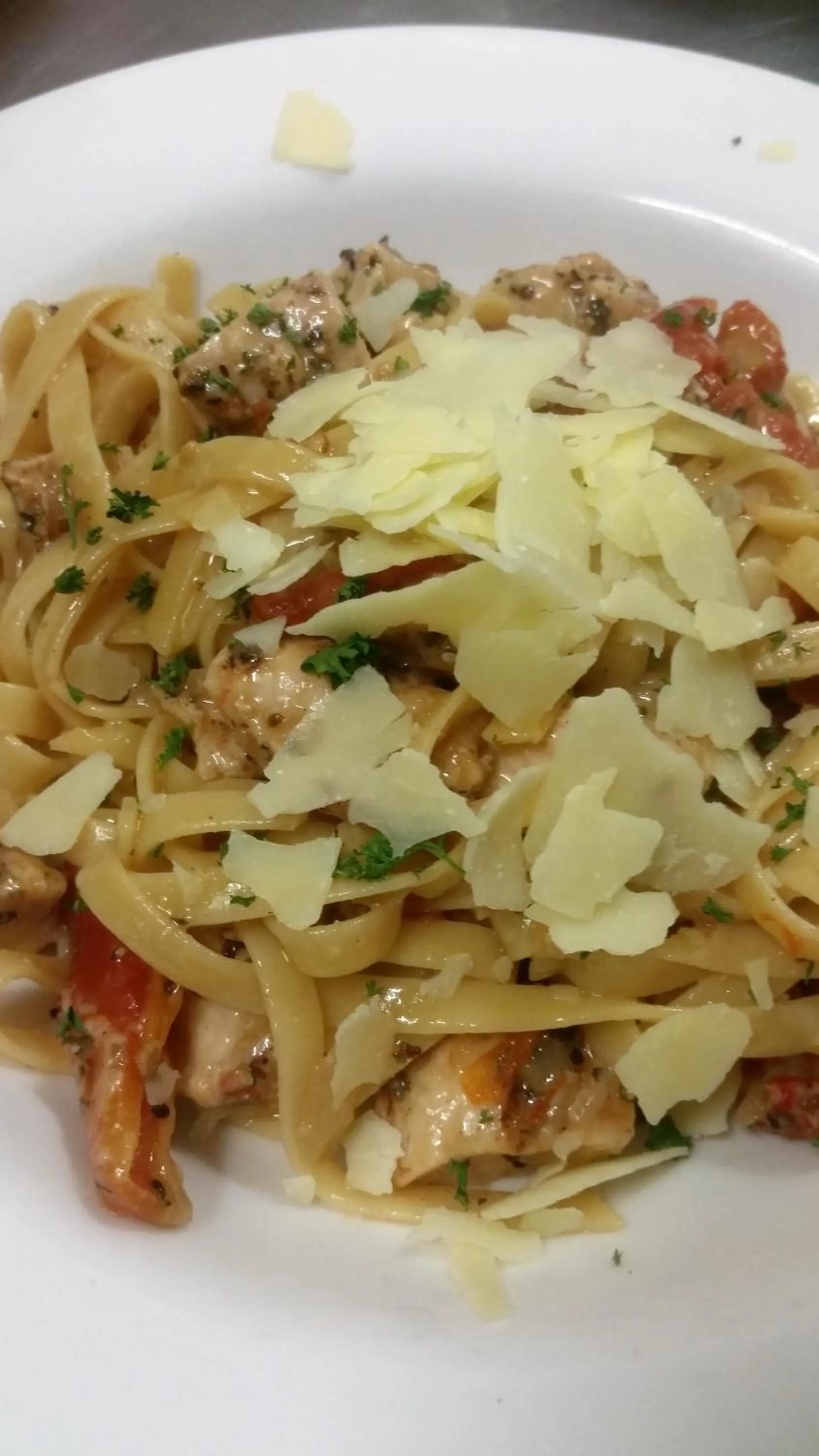 Restaurant/places to eat in Dooleys Tavern and Motel Capella