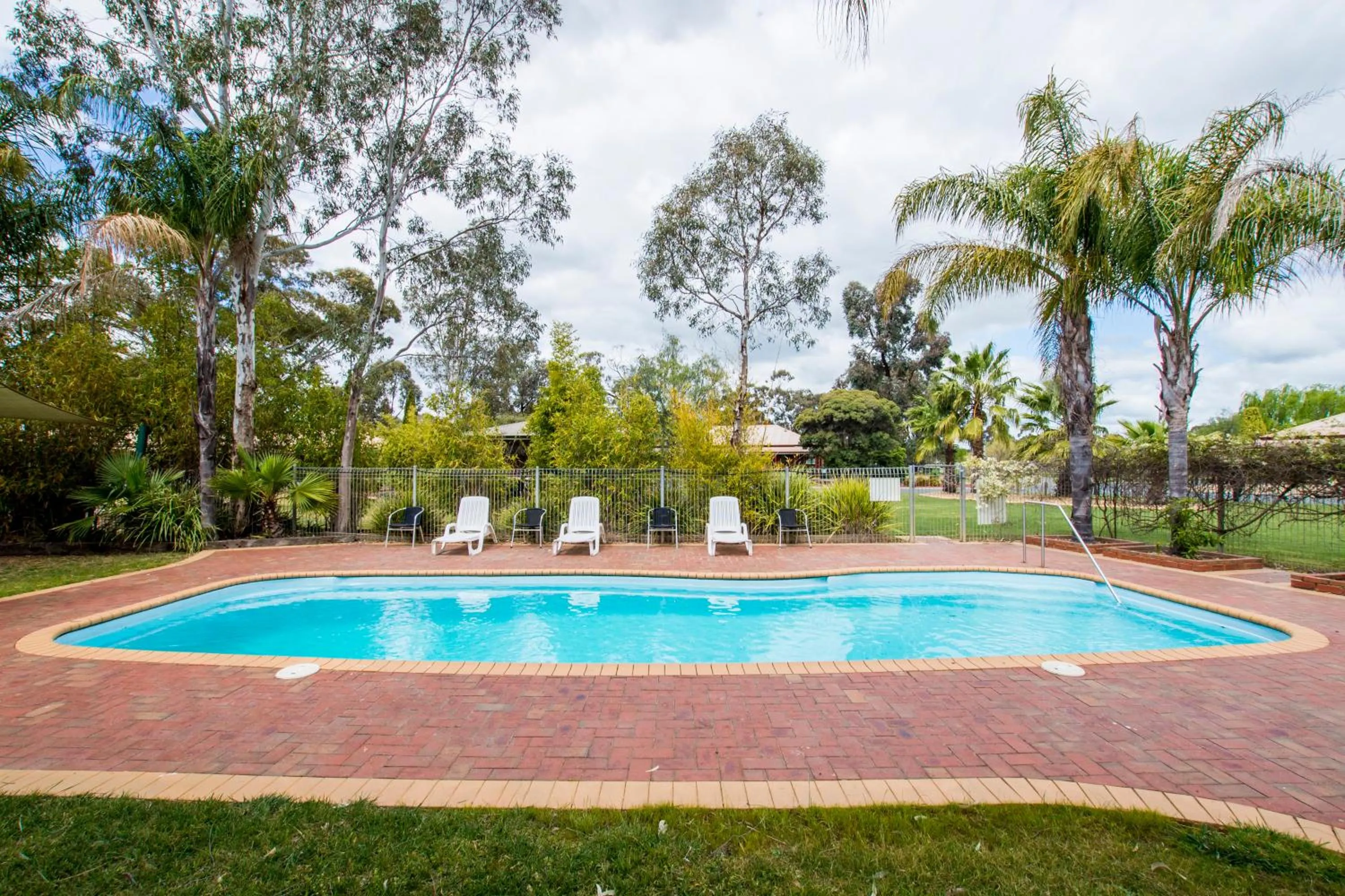 Sportslander Motor Inn