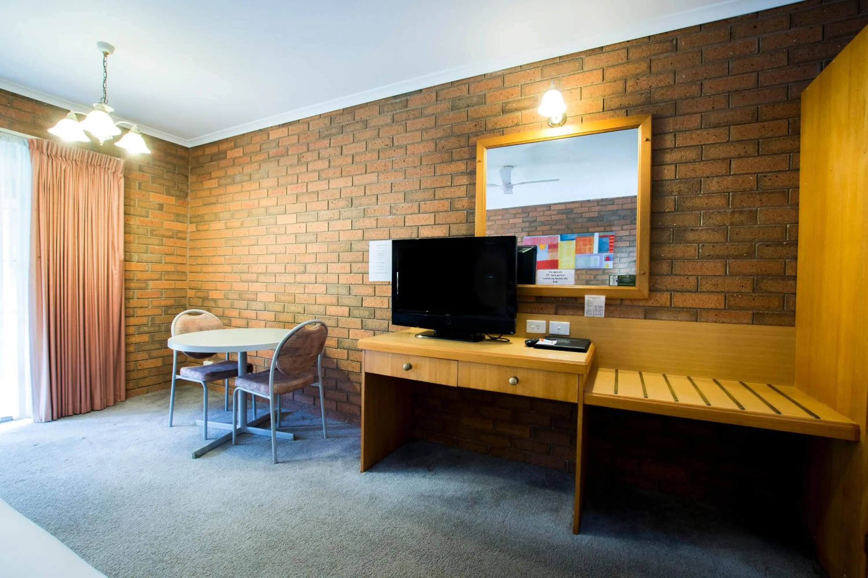 Sportslander Motor Inn