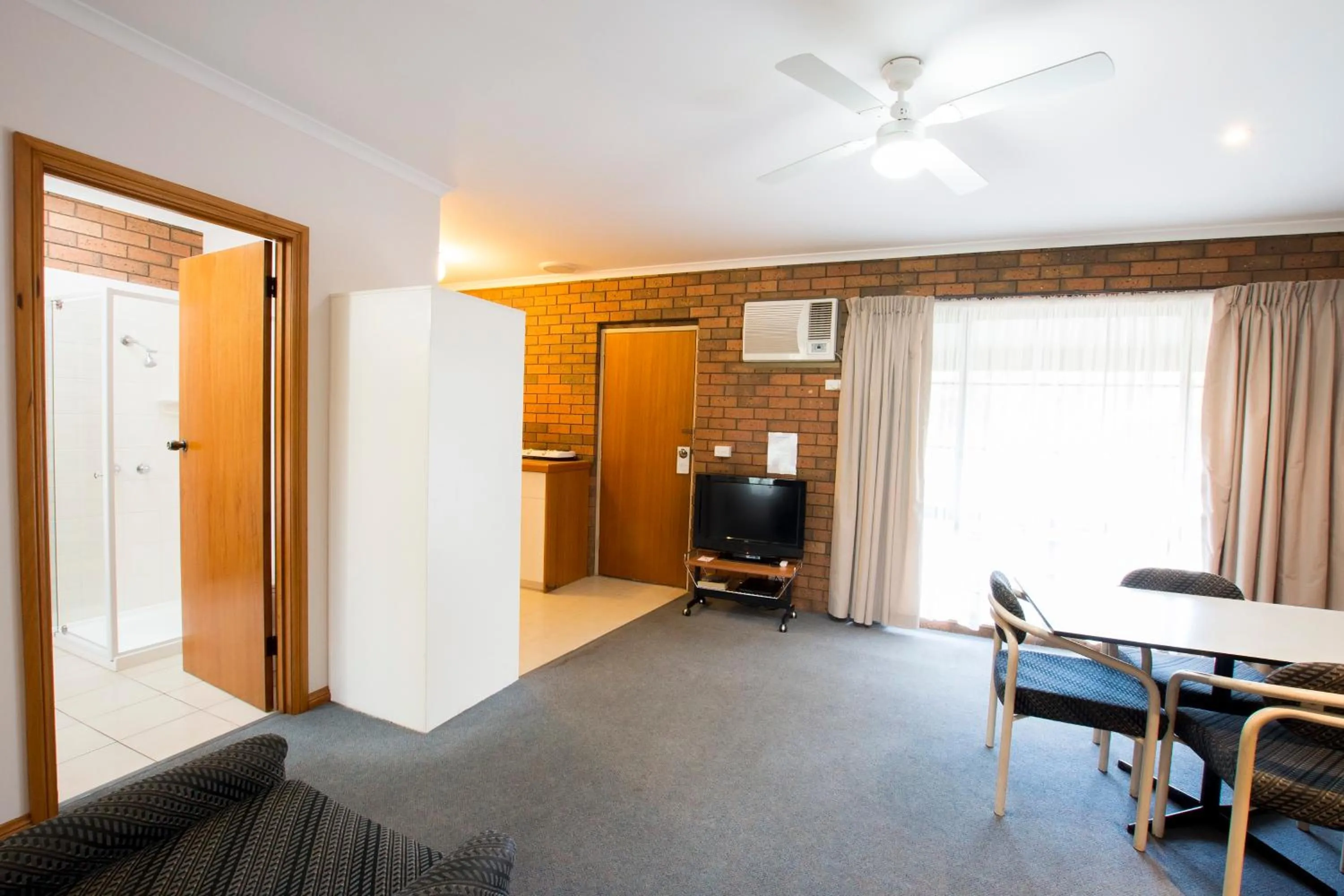 Sportslander Motor Inn