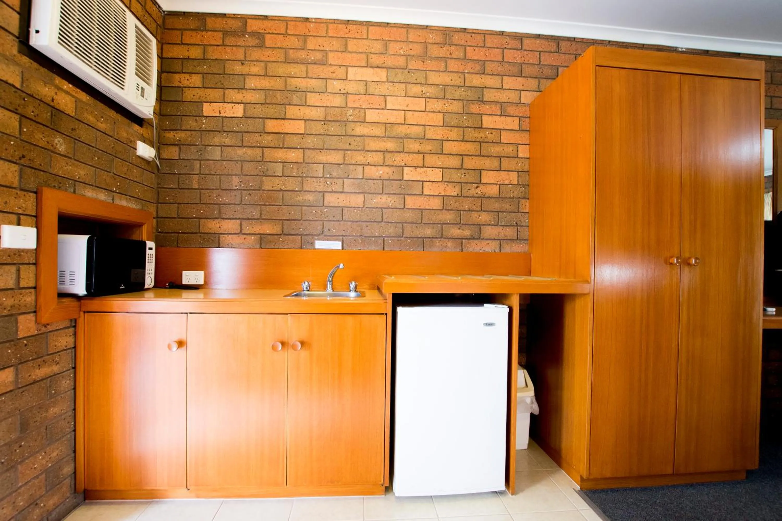 Sportslander Motor Inn