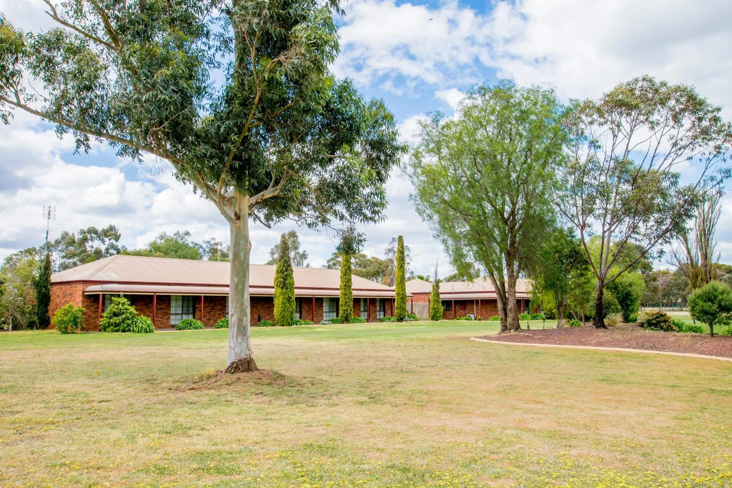 Sportslander Motor Inn