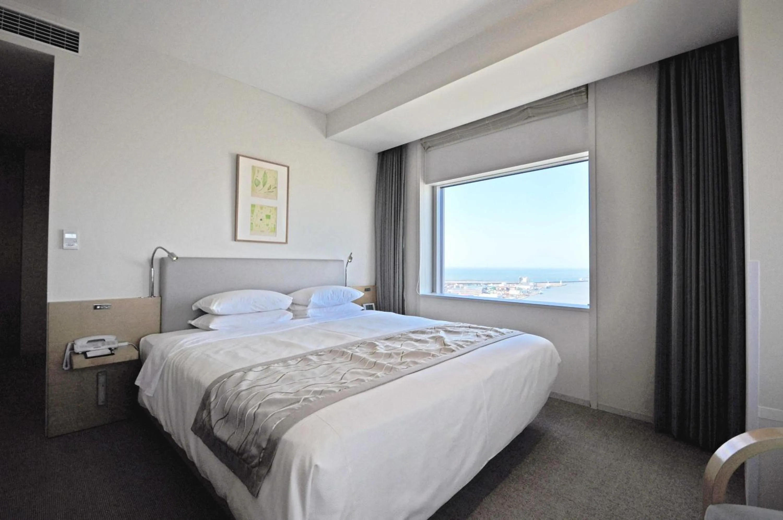 Photo of the whole room, Bed in Hotel Nikko Niigata