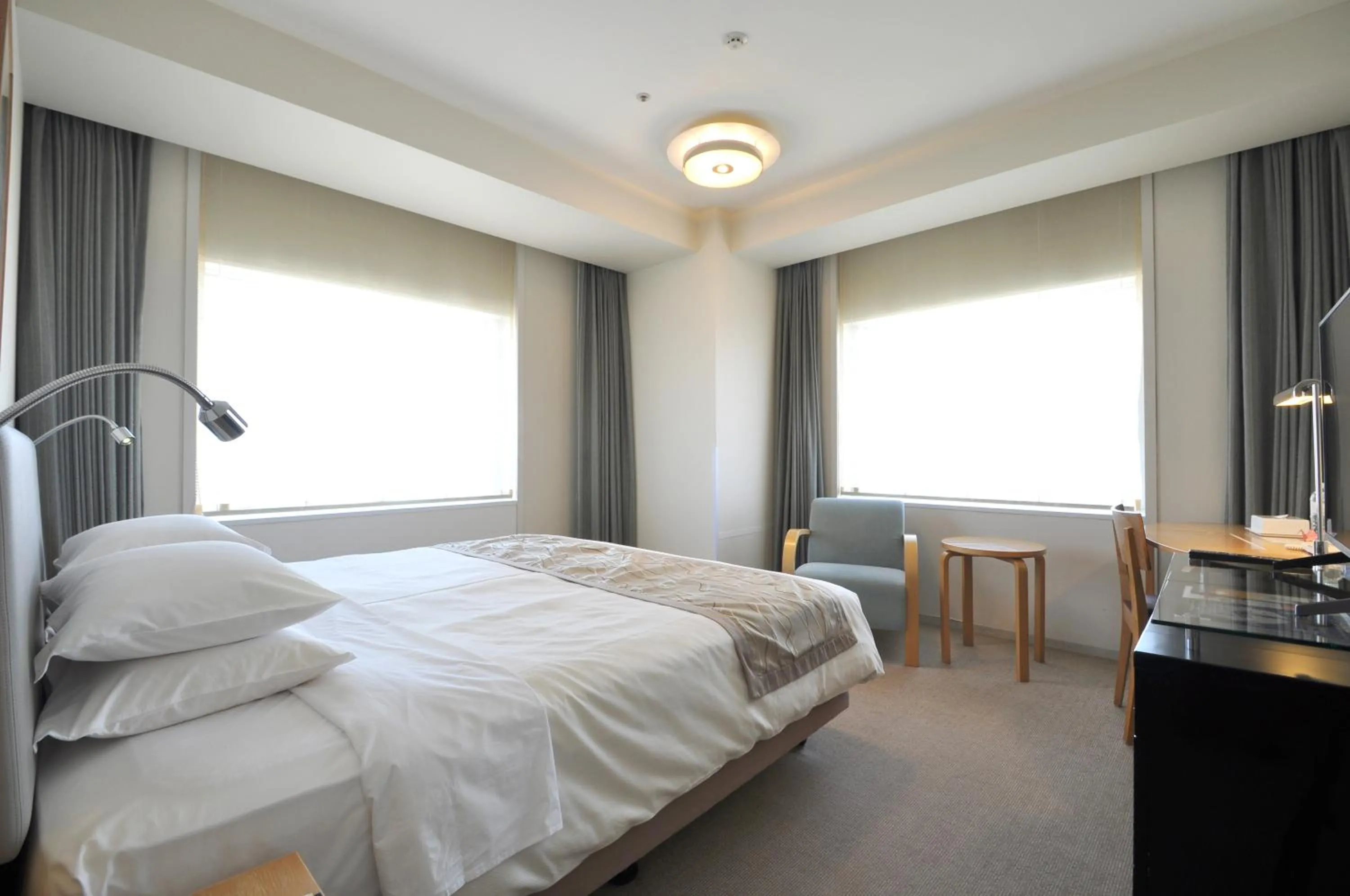 Photo of the whole room, Bed in Hotel Nikko Niigata