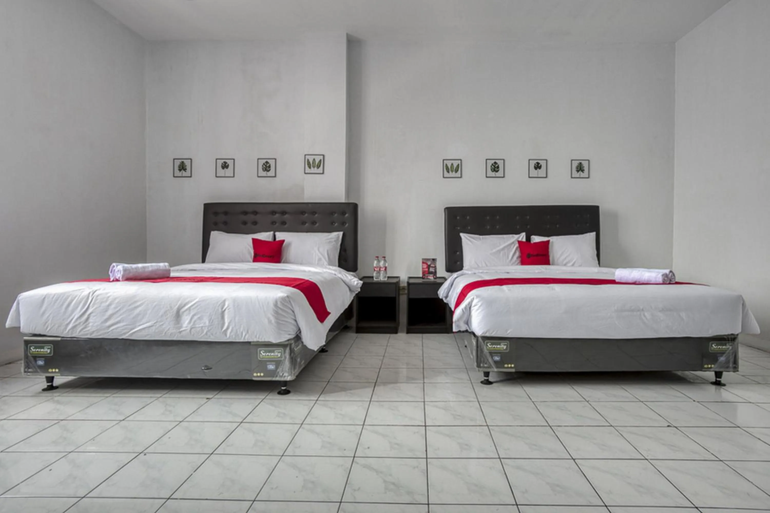 Bed in RedDoorz Plus near Jakarta Kota Station