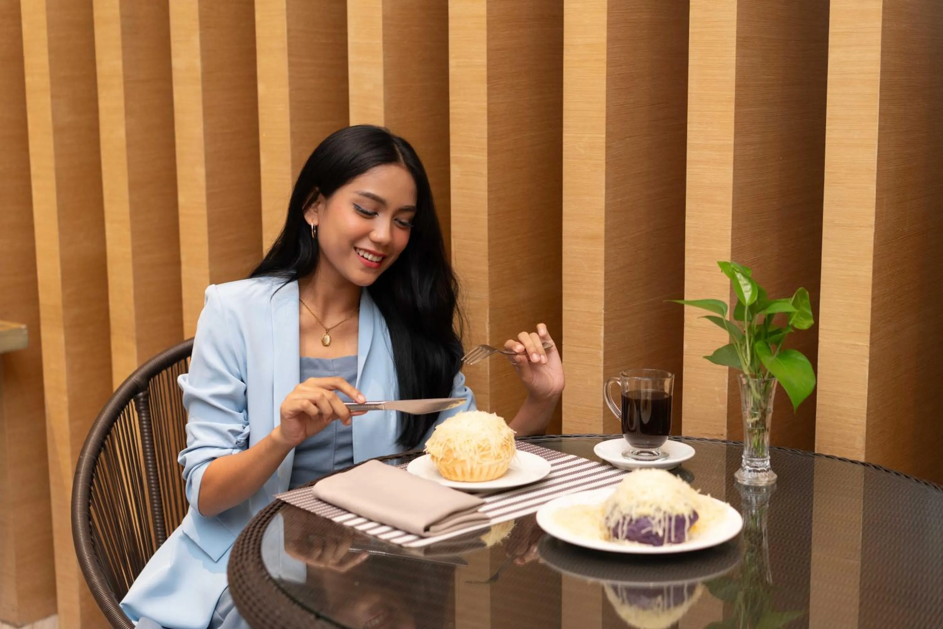 Restaurant/places to eat in Savoy Hotel Mactan Cebu near Newtown Beach