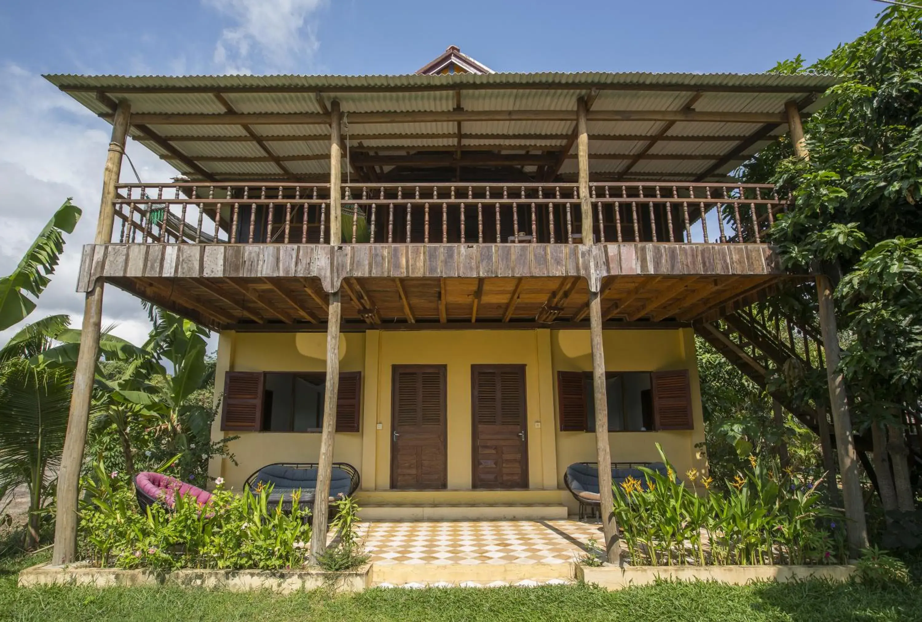 Paddy Lodge - Red Room in Champa Lodge Paddy Lodge - Red Room in Champa Lodge