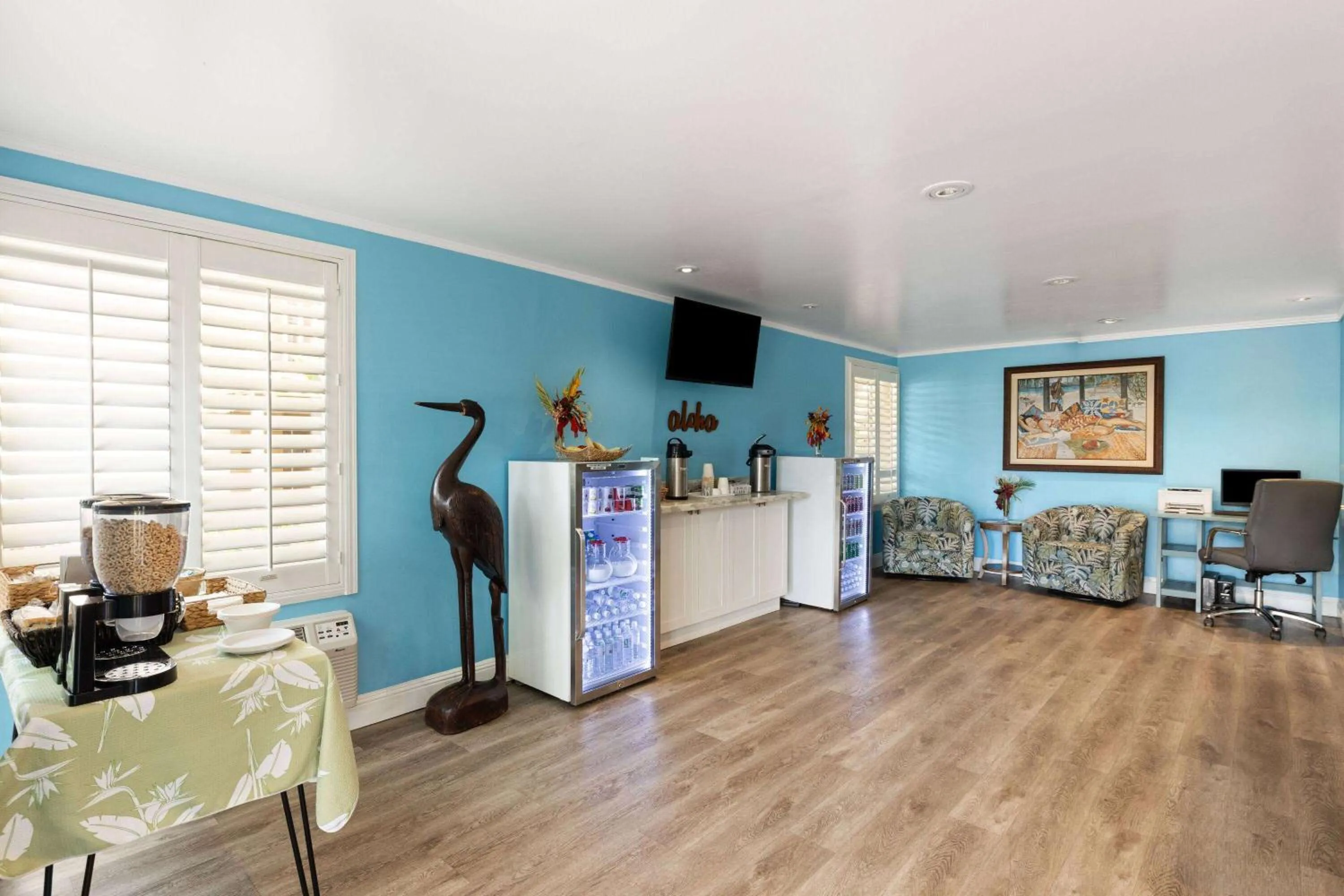 Lobby or reception in Days Inn by Wyndham Maui Oceanfront