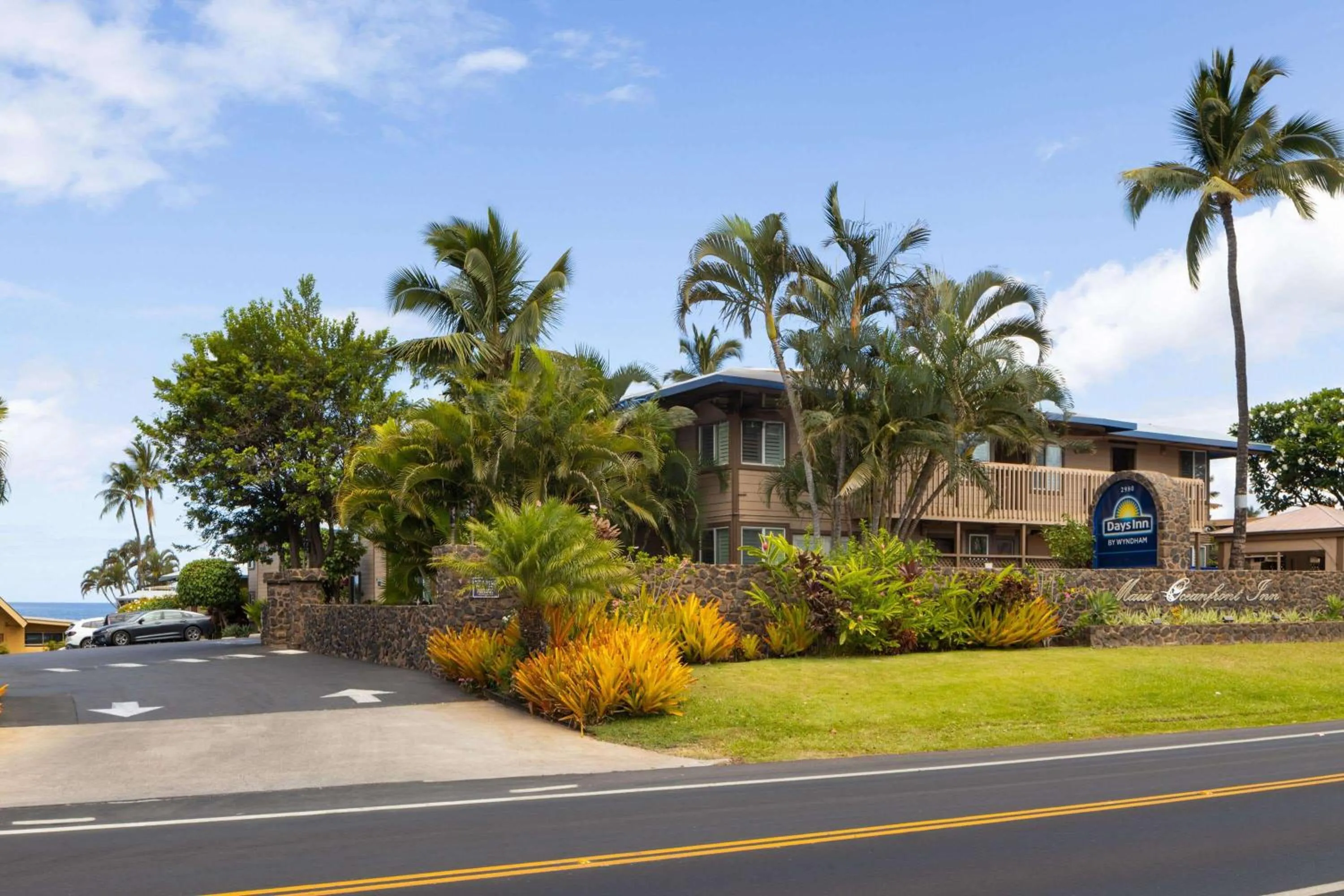 Property building in Days Inn by Wyndham Maui Oceanfront
