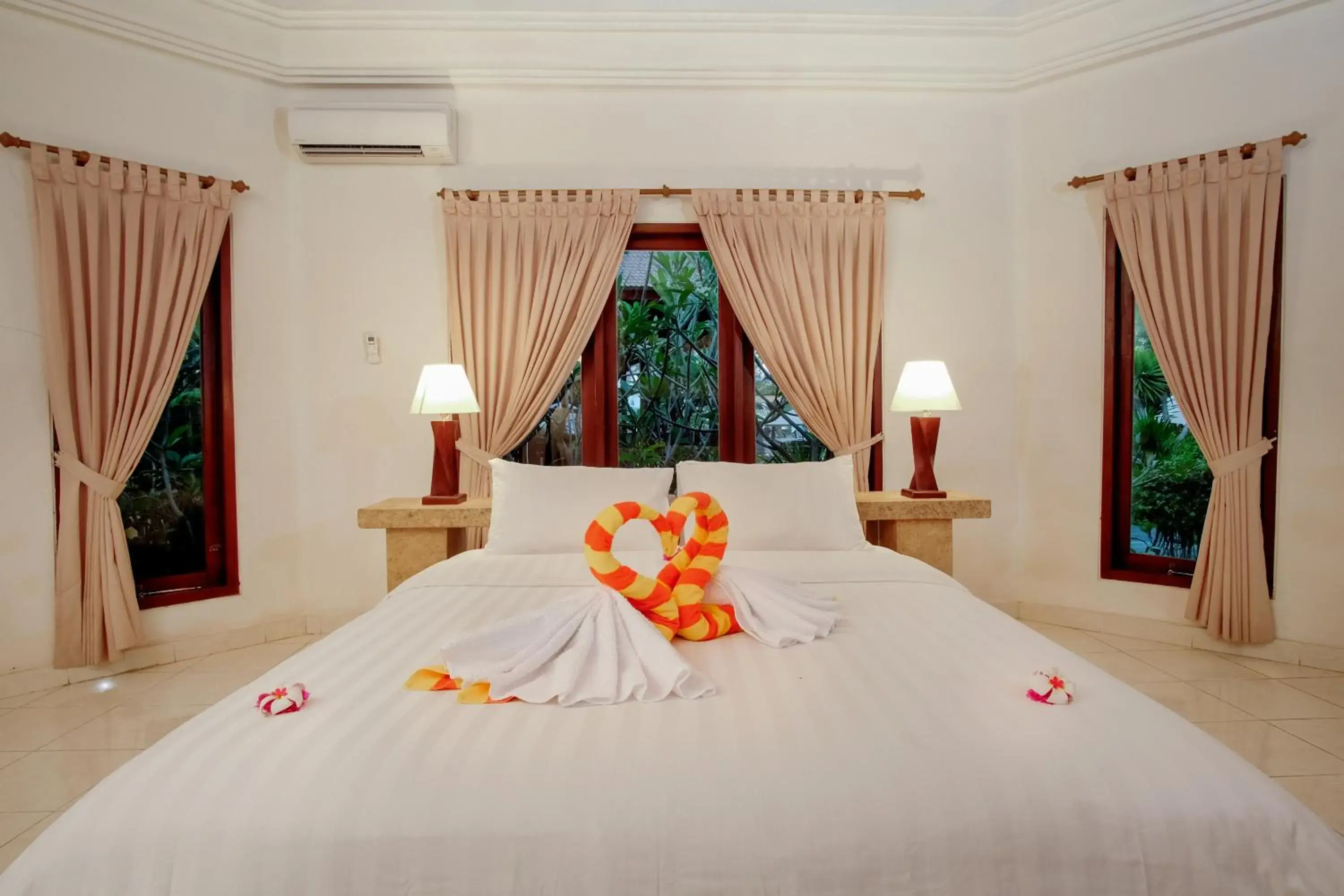 Deluxe Room with Garden View in Villa Unggul Deluxe Room with Garden View in Villa Unggul