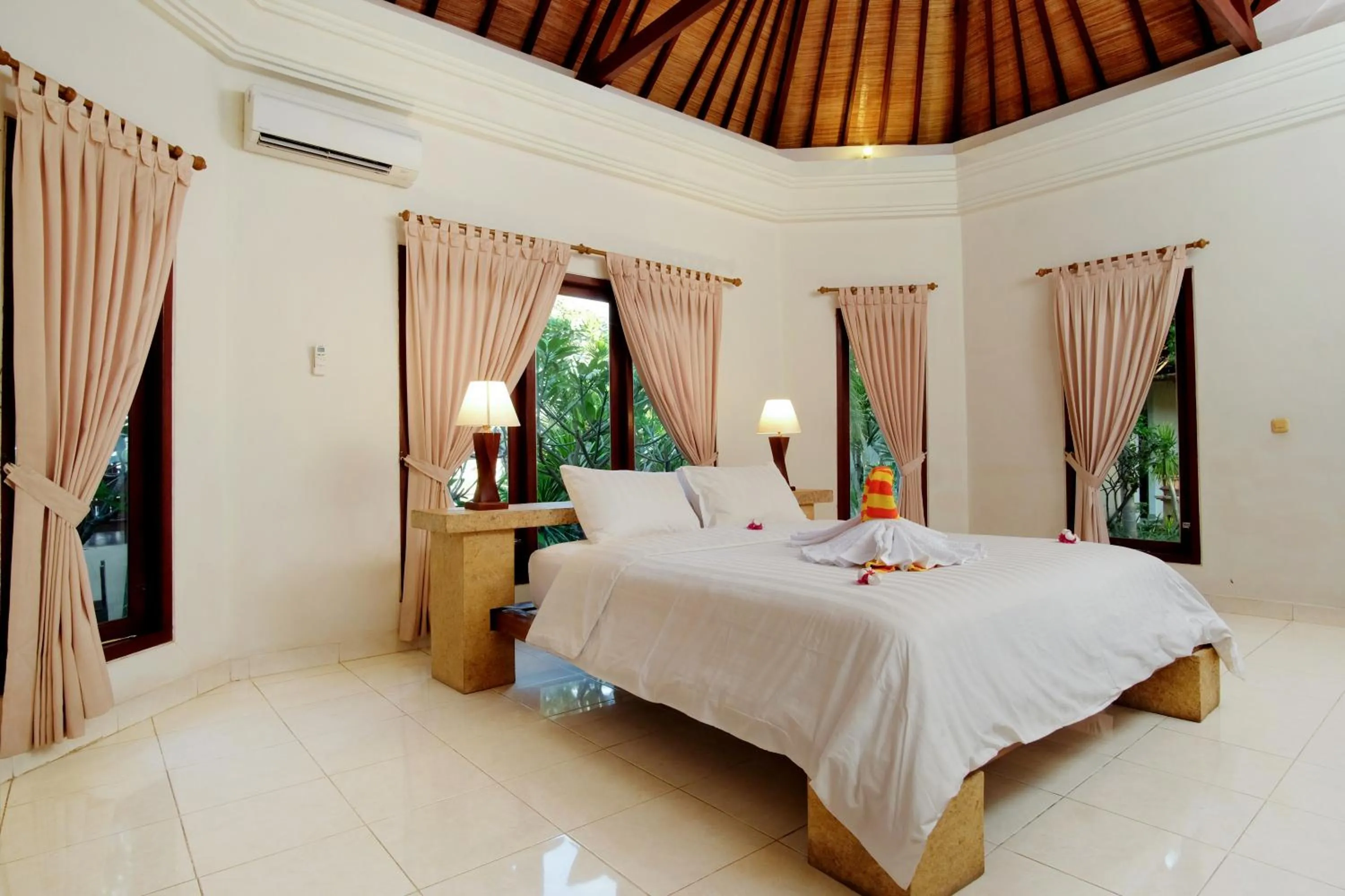 Photo of the whole room, Bed in Villa Unggul