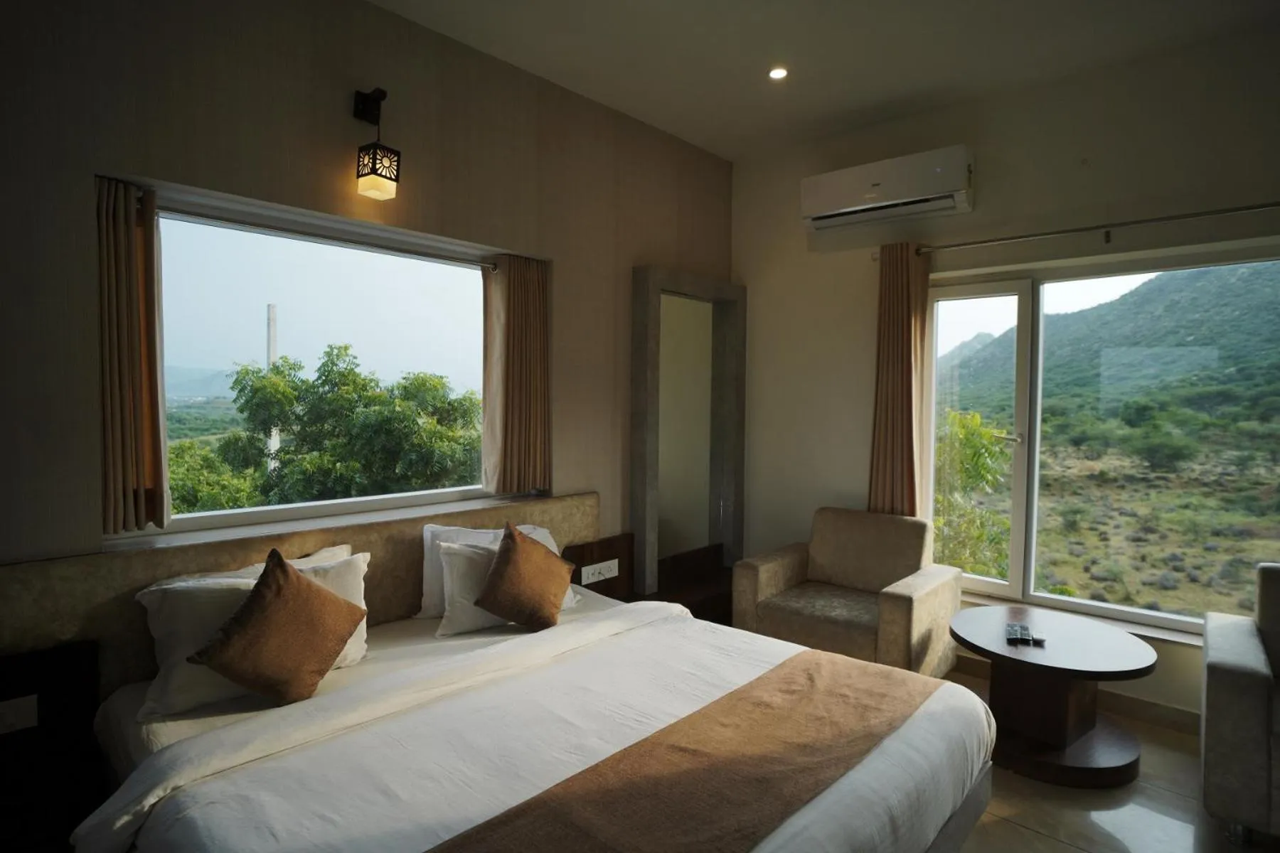 Bed in Amar Bagh Resort