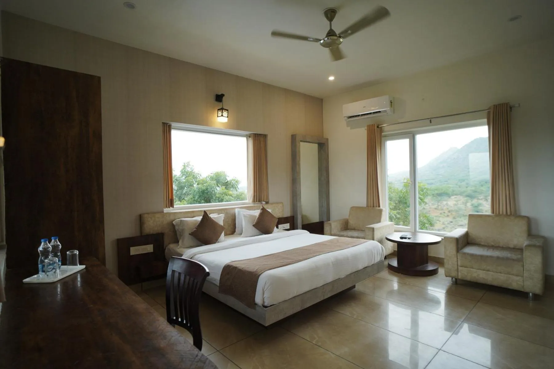 Bed in Amar Bagh Resort