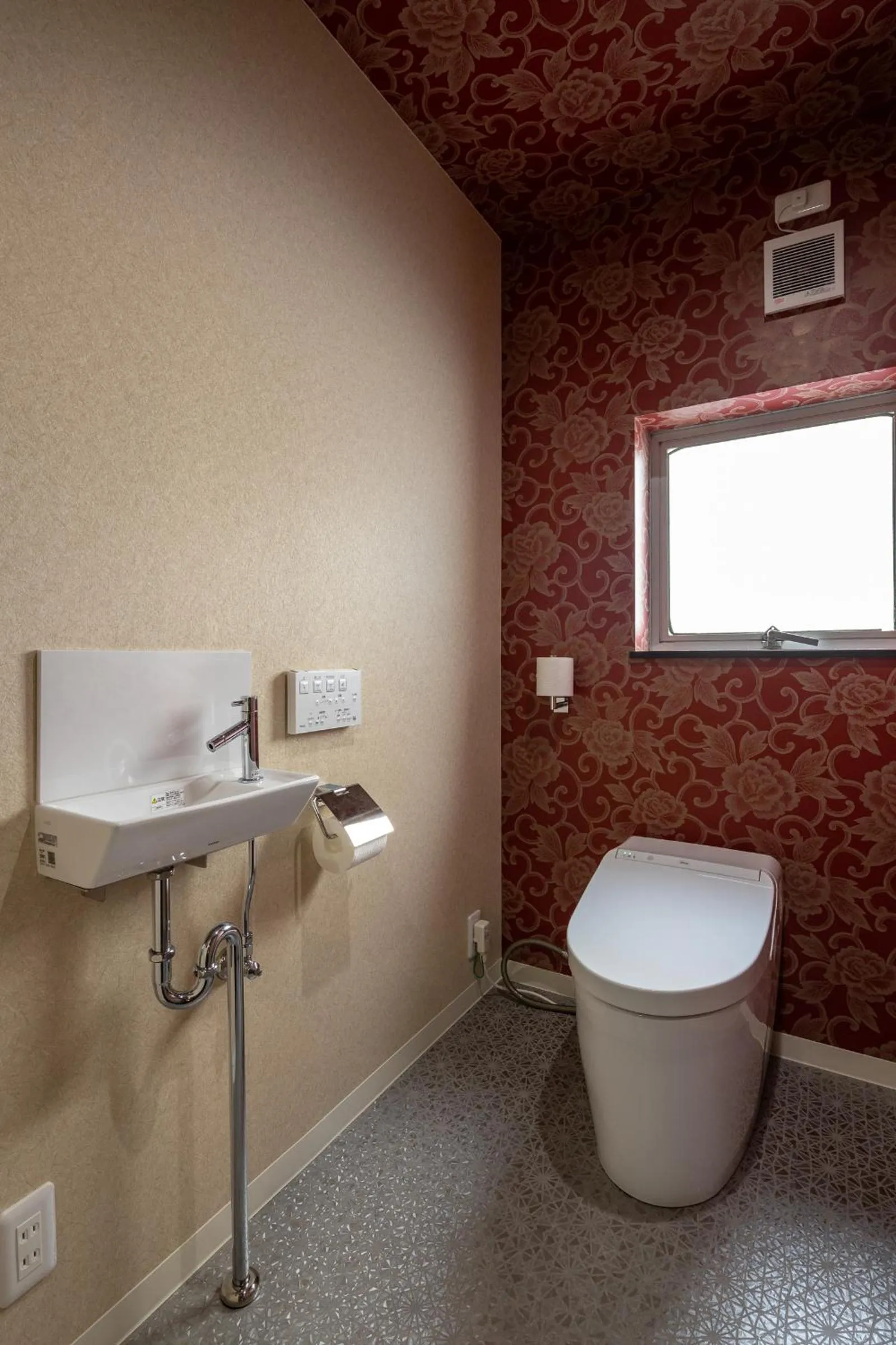 ESTABLISHMENT Asakusa