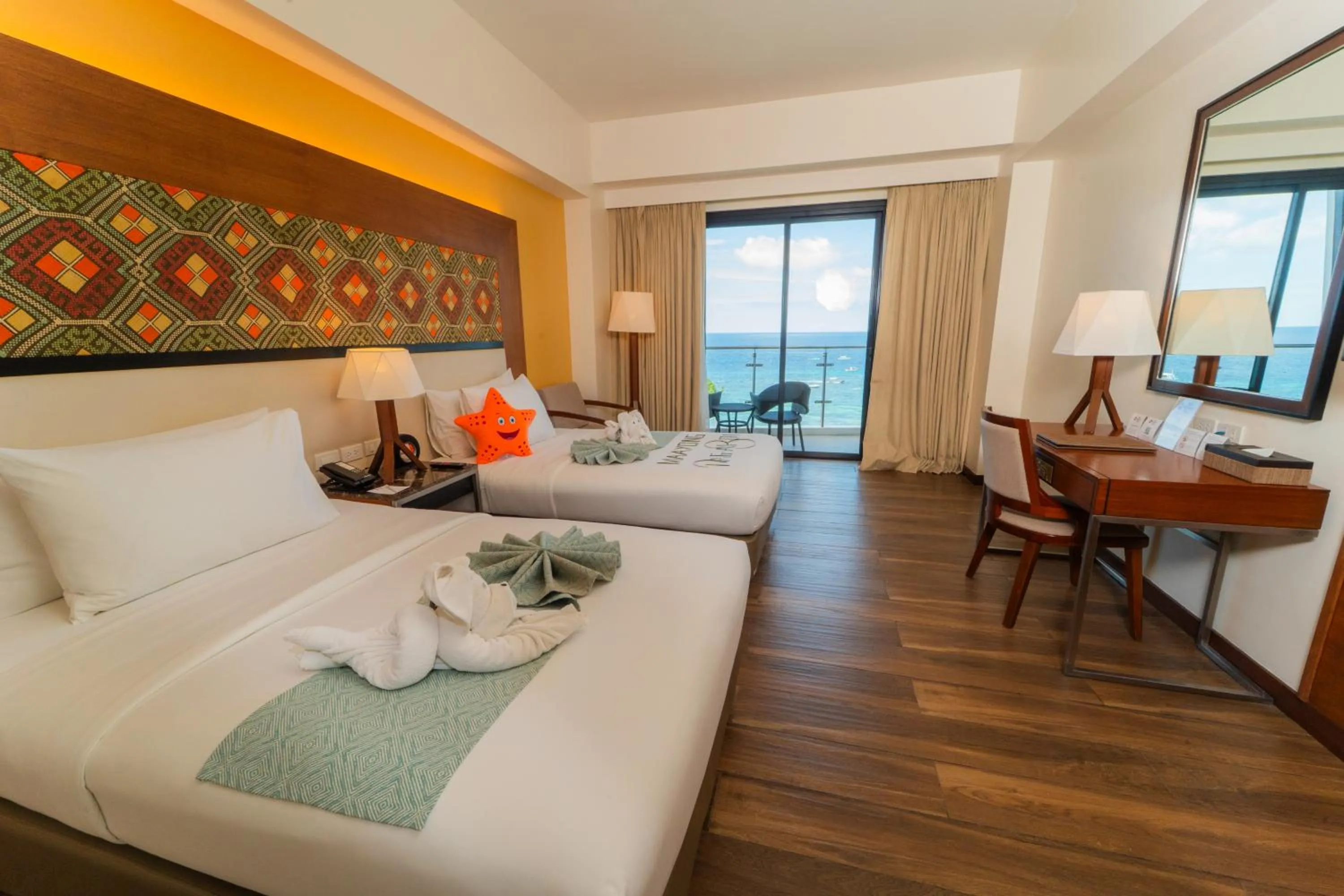 Guests, Bed in Best Western Plus The Ivywall Resort-Panglao