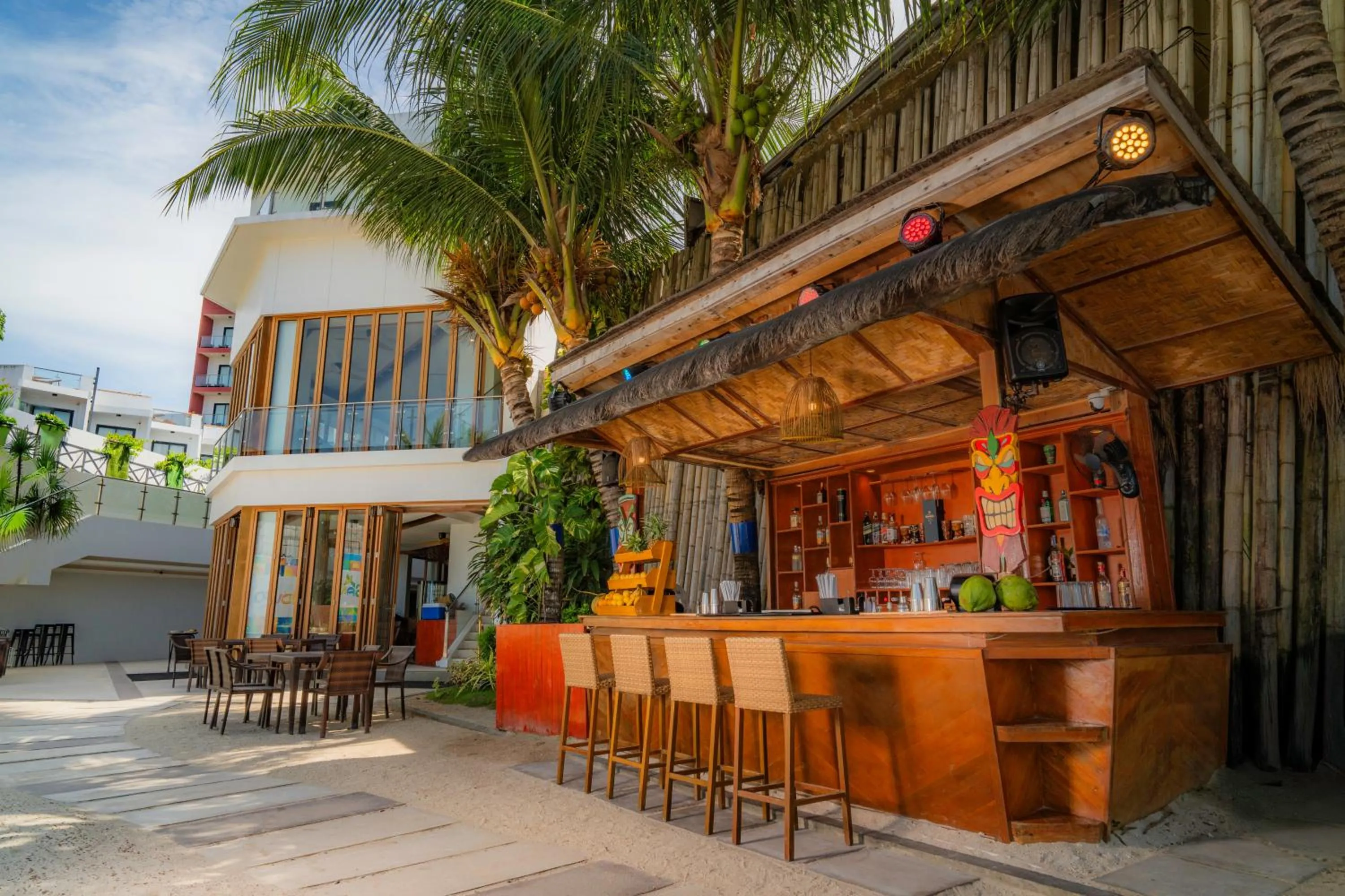 Lounge or bar in Best Western Plus The Ivywall Resort-Panglao