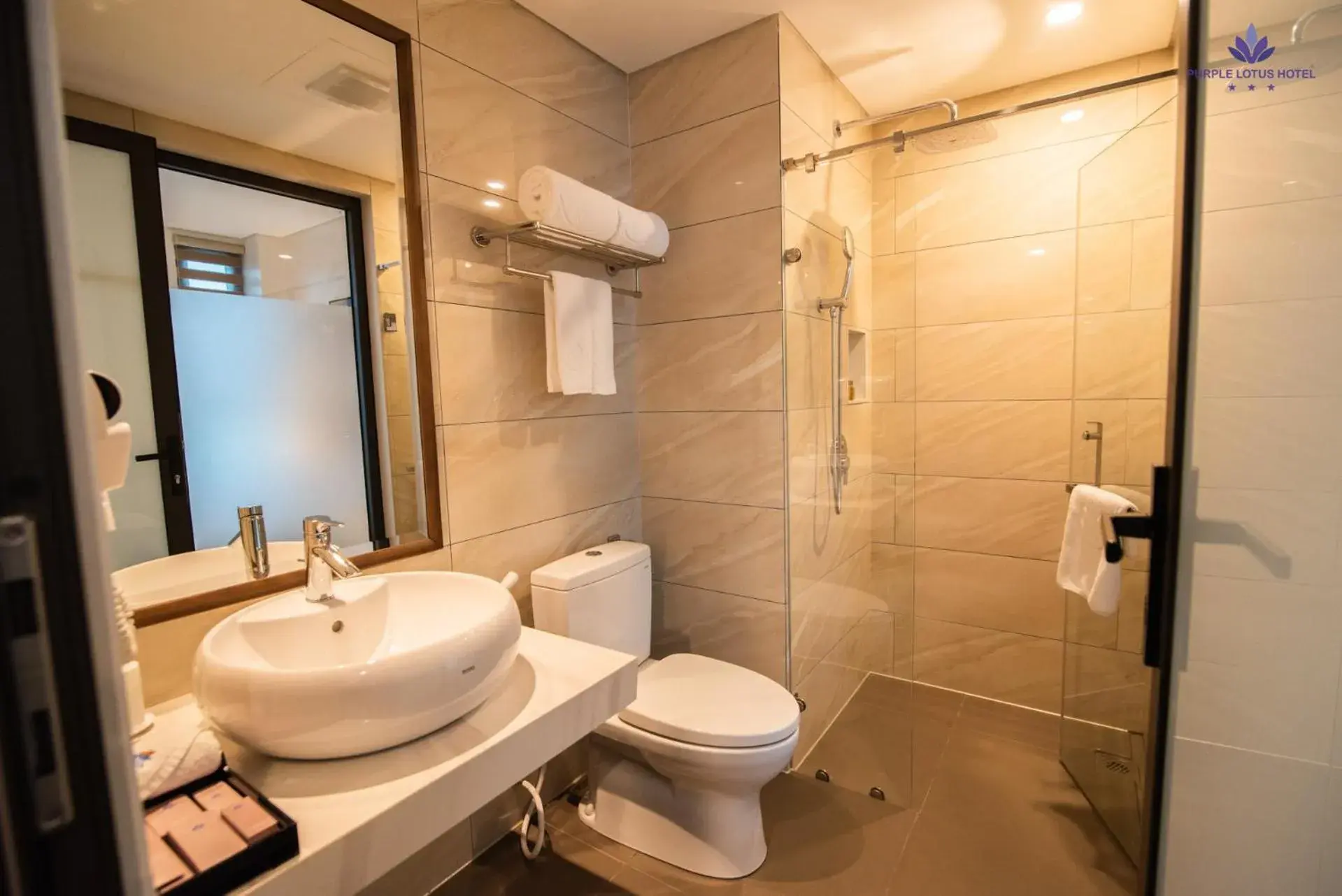 Superior Double Room in Purple Lotus Hotel Superior Double Room in Purple Lotus Hotel