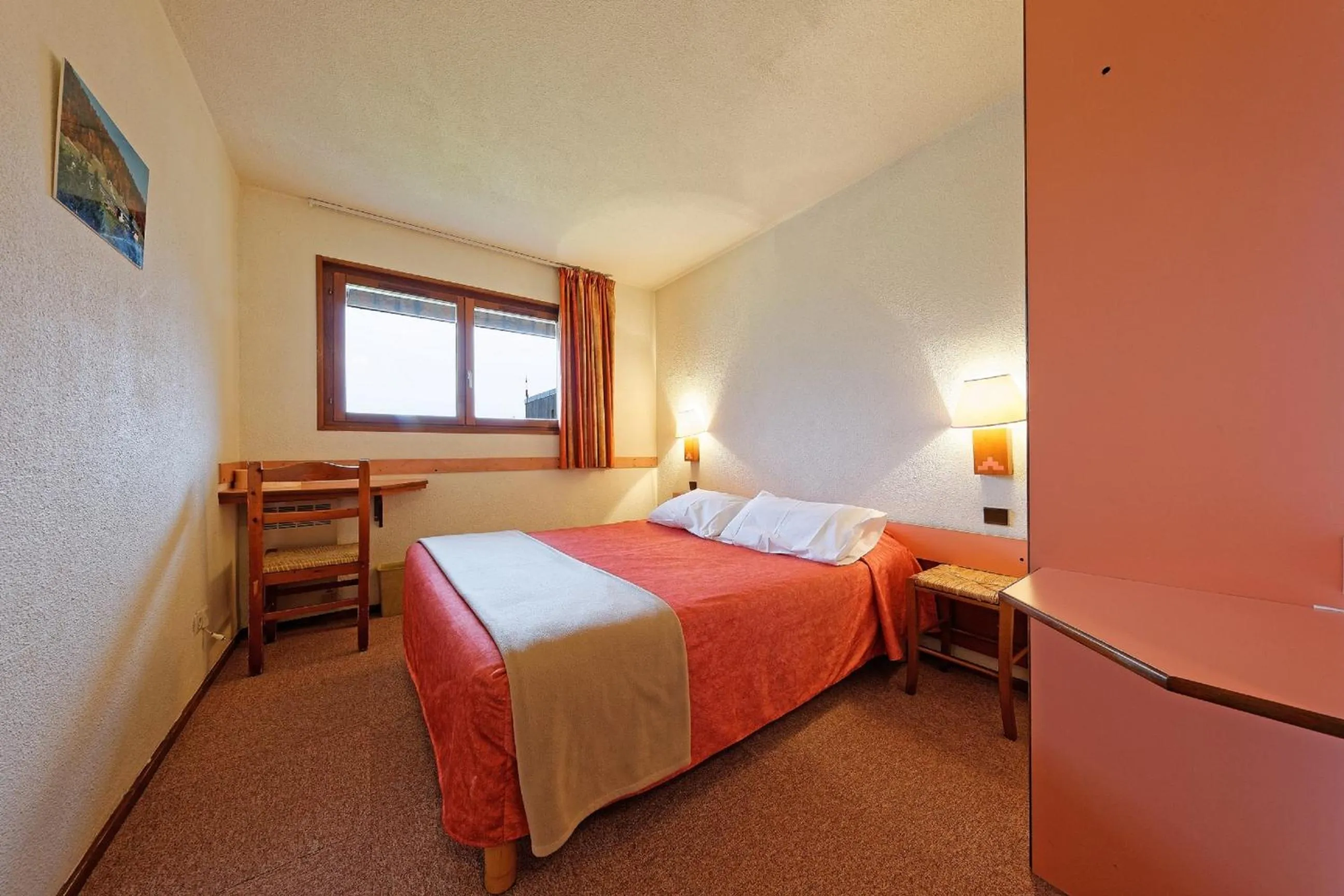 Photo of the whole room, Bed in Hôtel Club Le Risoux