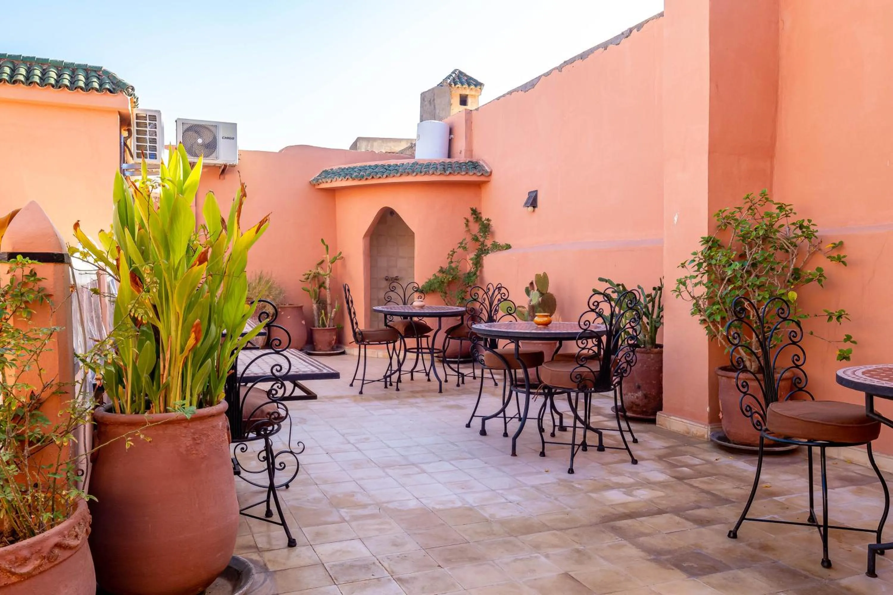 Restaurant/places to eat in RIAD LA GAZELLE DU SUD