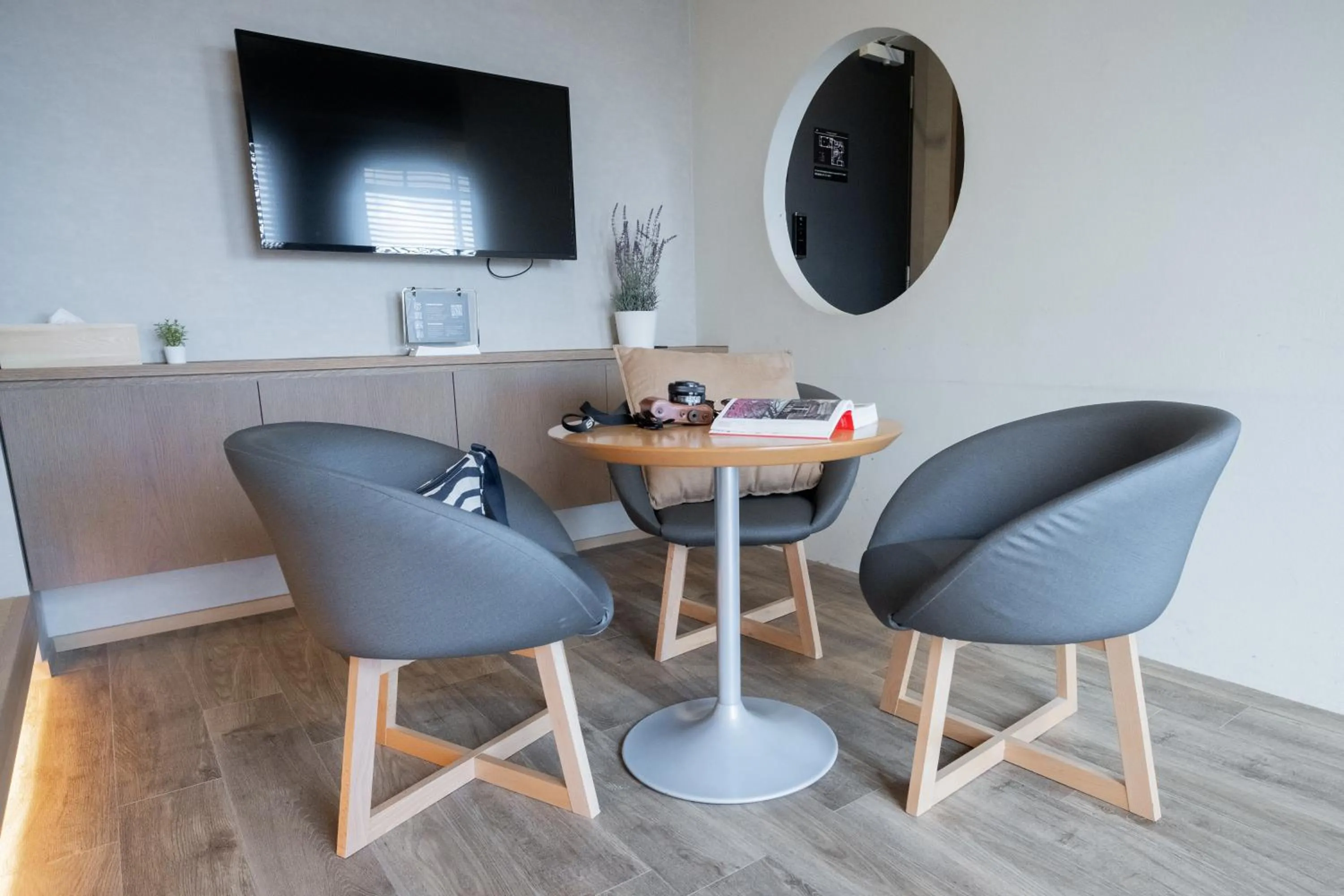 TV and multimedia in WAYFARER Kyoto Shijo