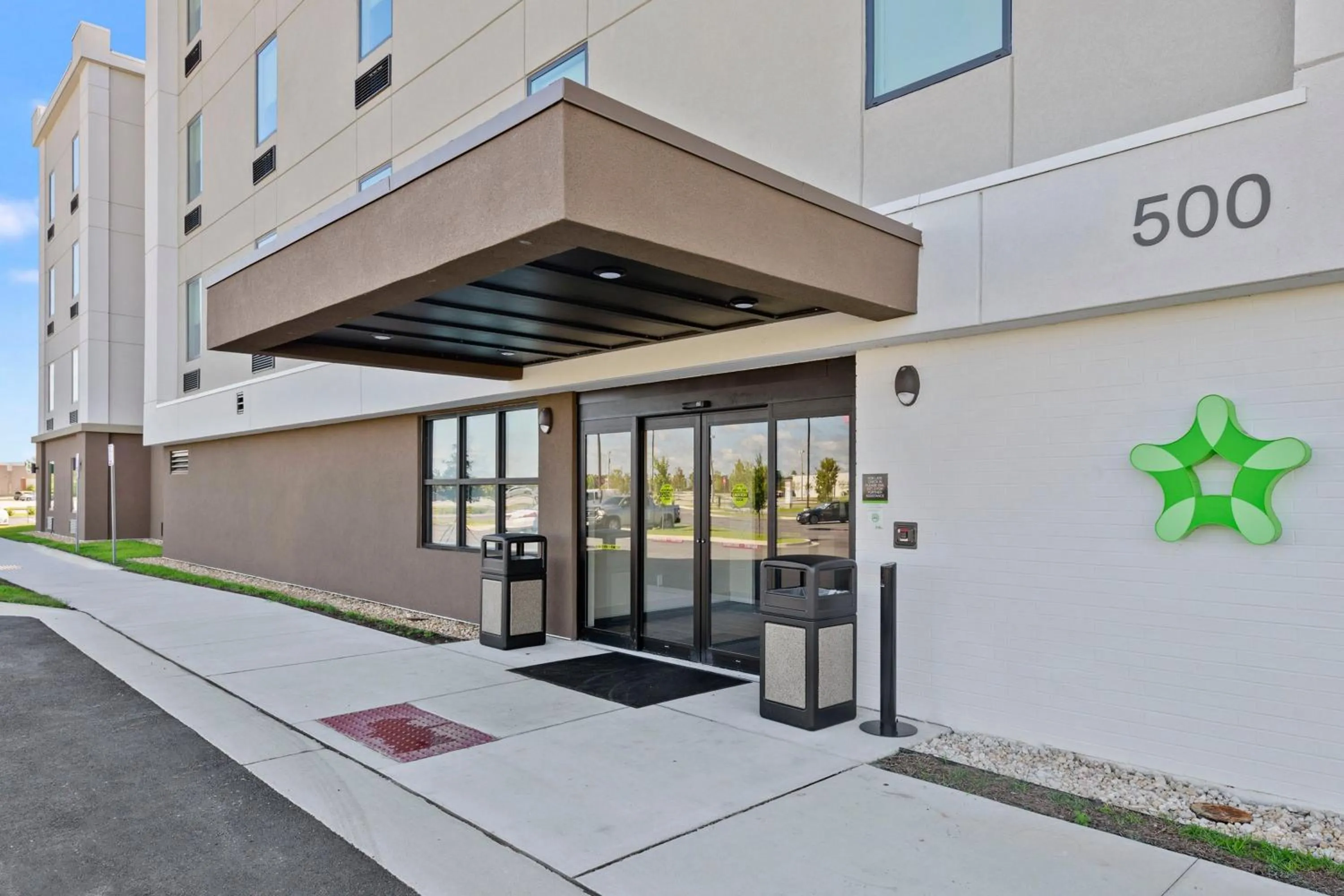 Facade/entrance in Extended Stay America Premier Suites - Savannah - Pooler