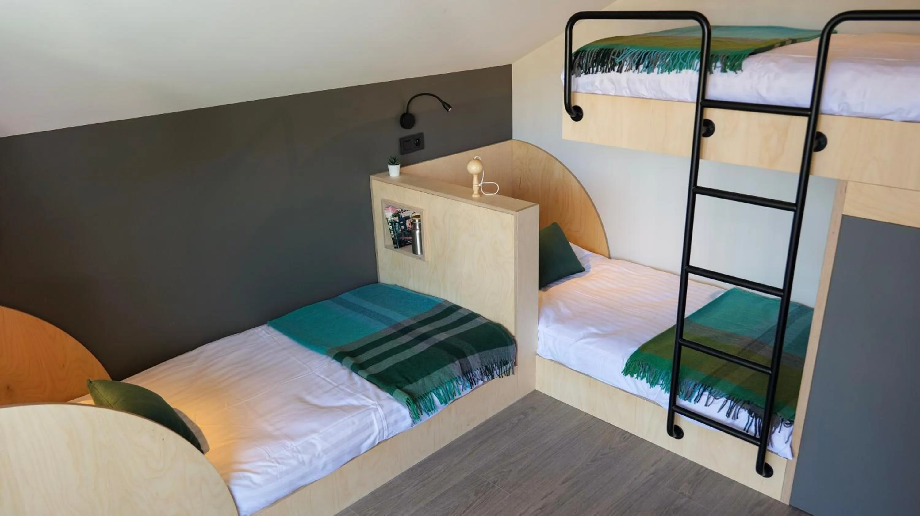 Photo of the whole room, Bed in Plan B Hotel - Living Chamonix