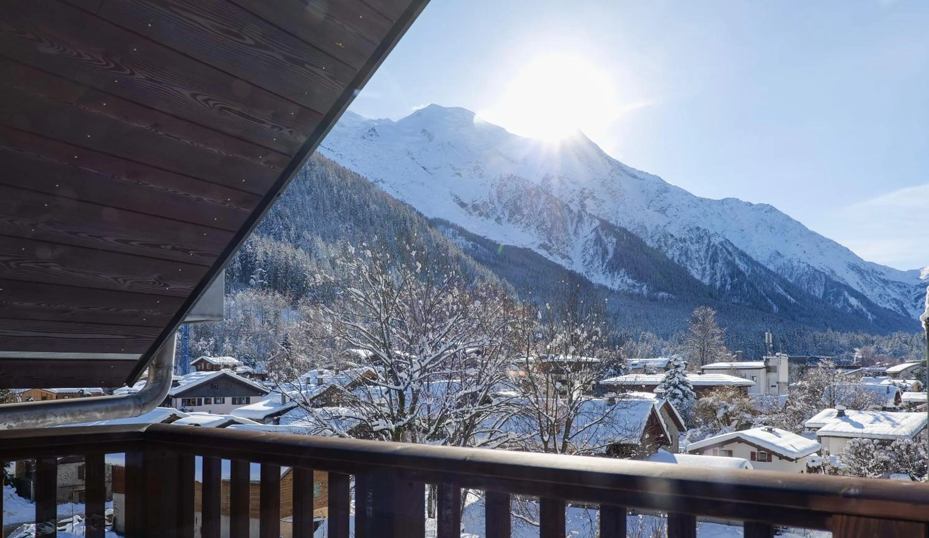 Mountain view in Plan B Hotel - Living Chamonix