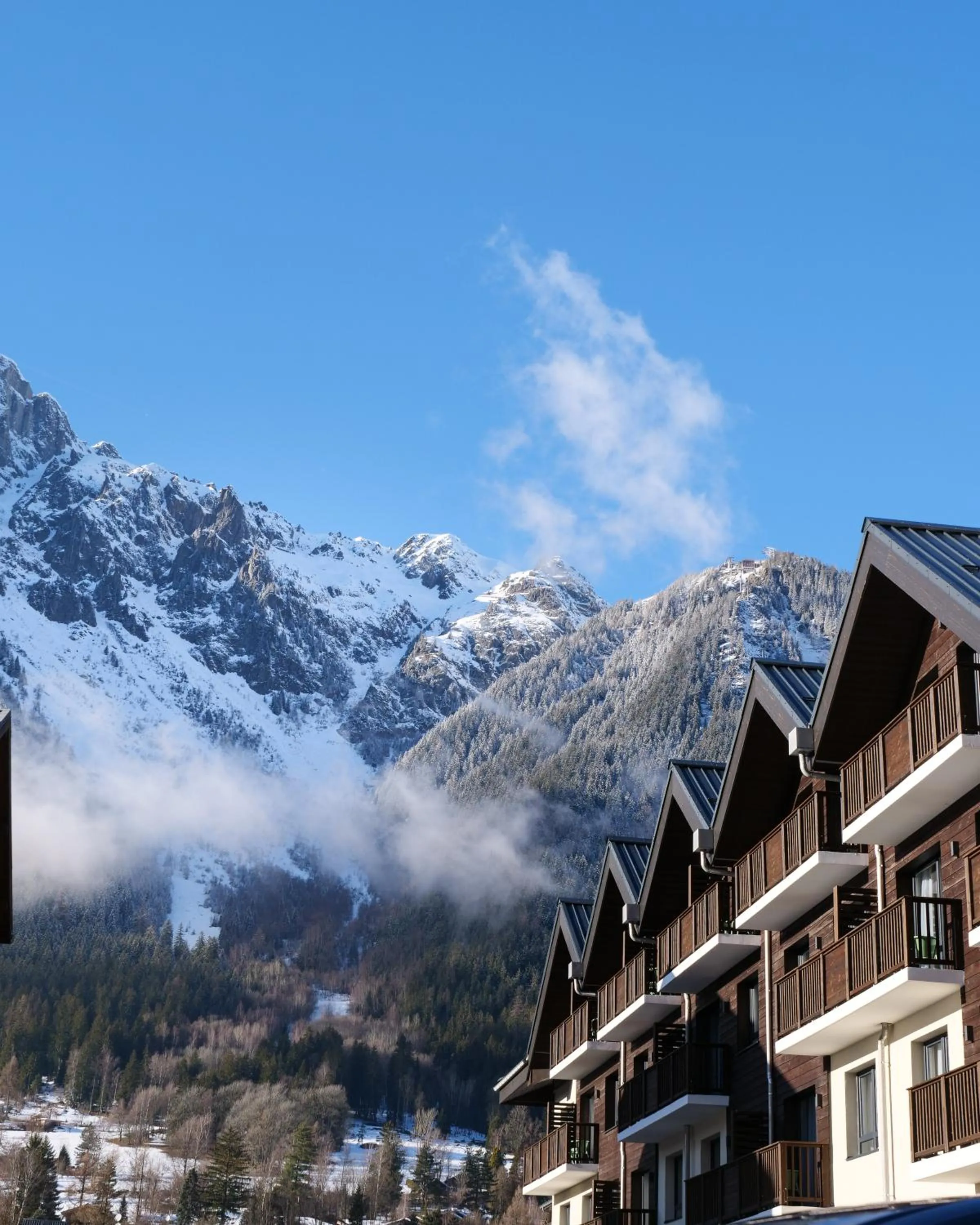 Mountain view in Plan B Hotel - Living Chamonix