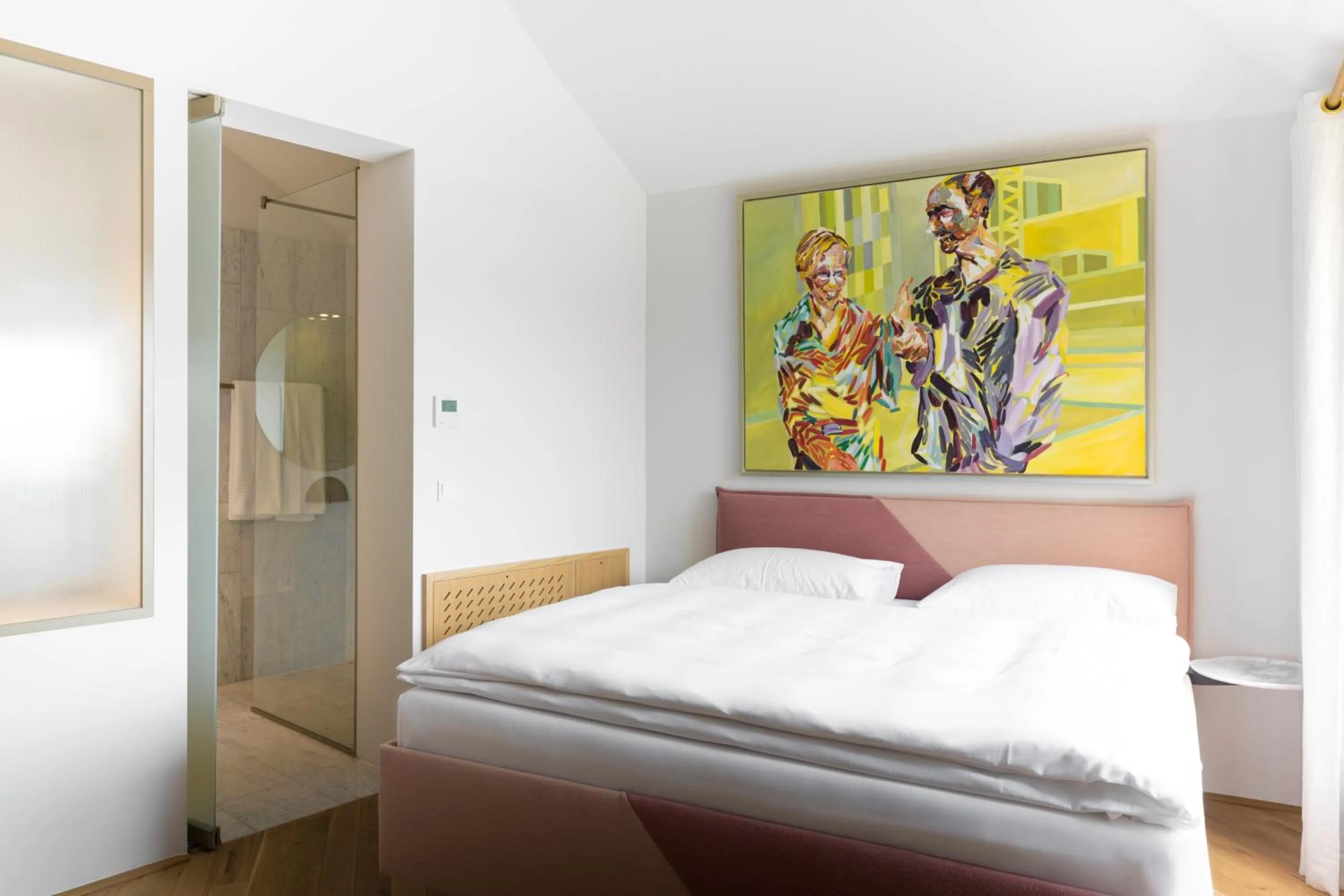 Photo of the whole room, Bed in Kai 36 - Hotel zwischen Fels und Fluss