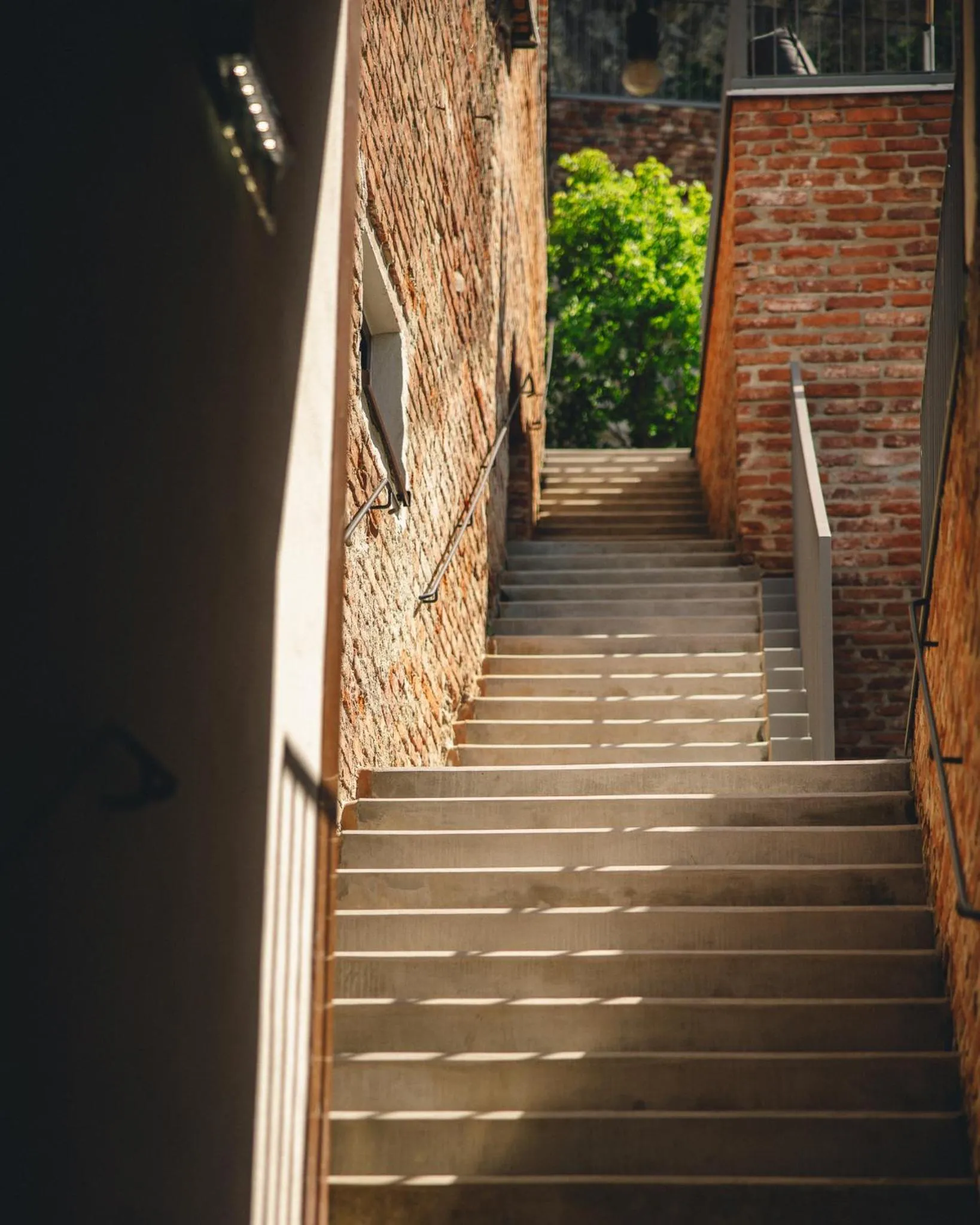 Property building in Kai 36 - Hotel zwischen Fels und Fluss