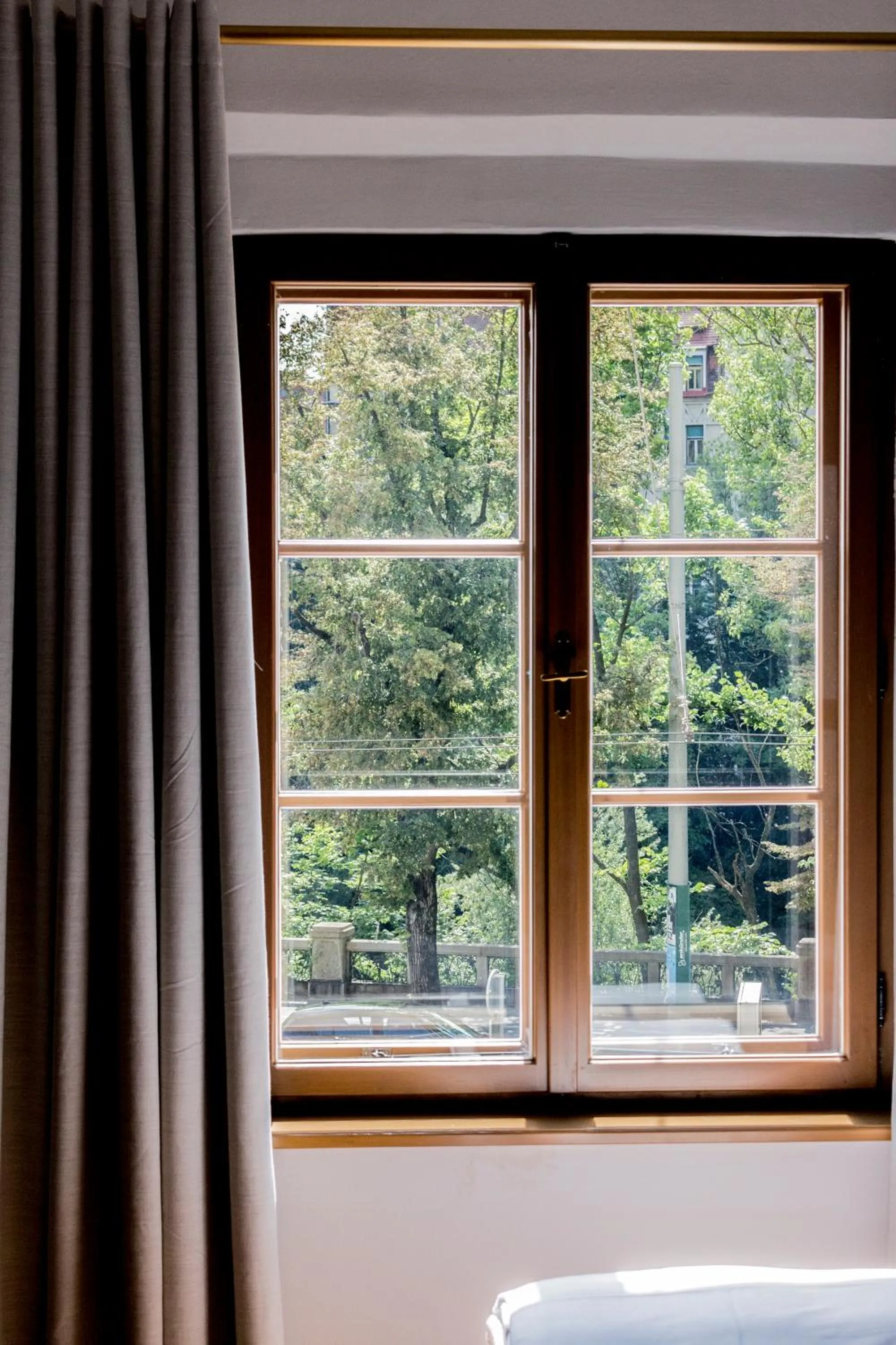 River view in Kai 36 - Hotel zwischen Fels und Fluss