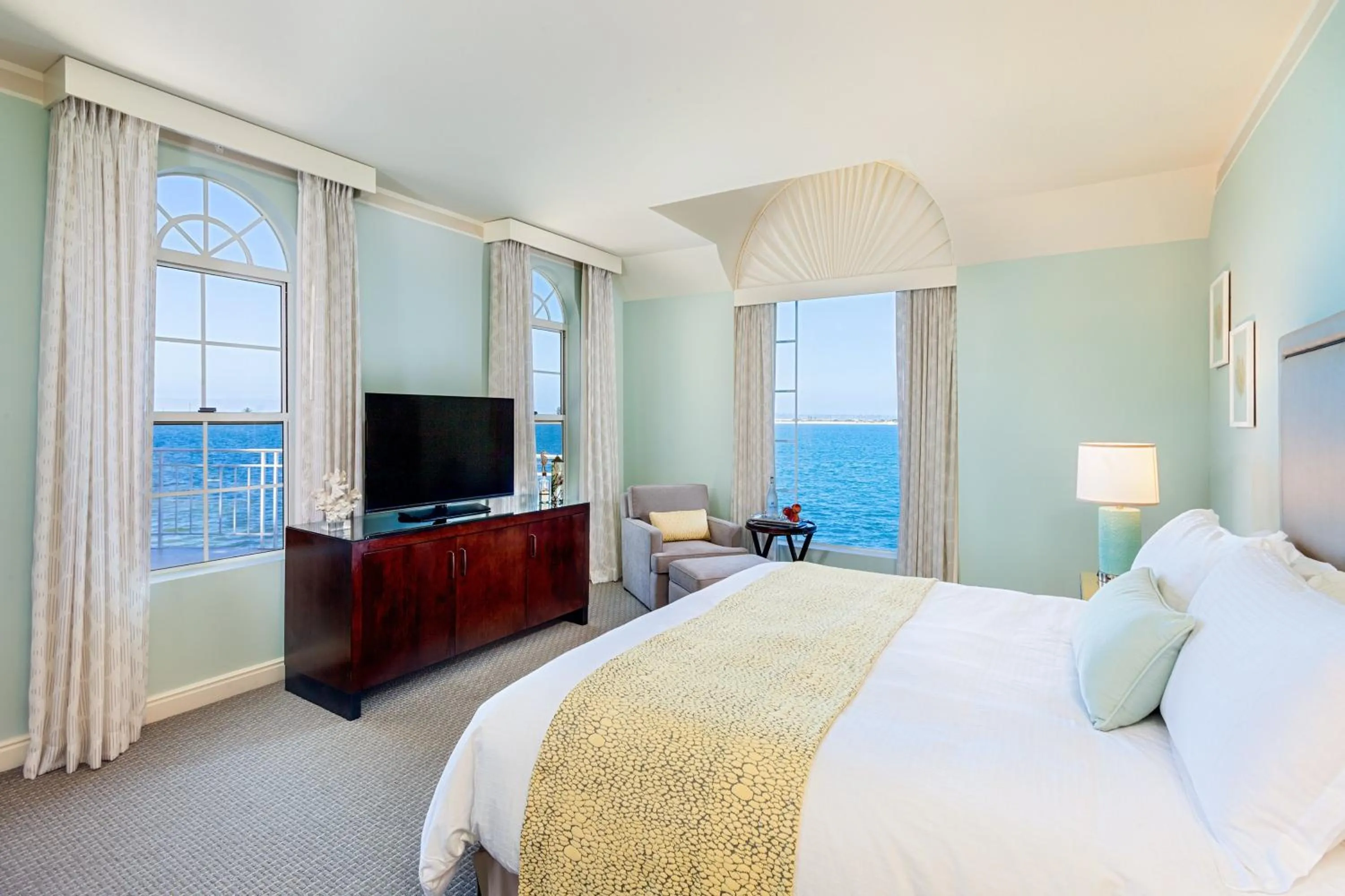 Bedroom, Bed in Loews Coronado Bay Resort