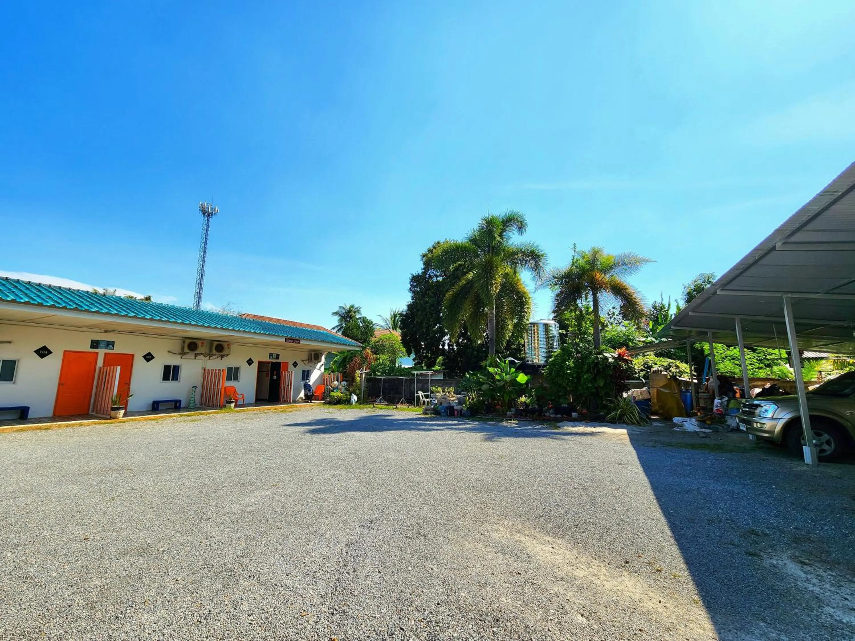 Property building in Ingpha Room For Rent